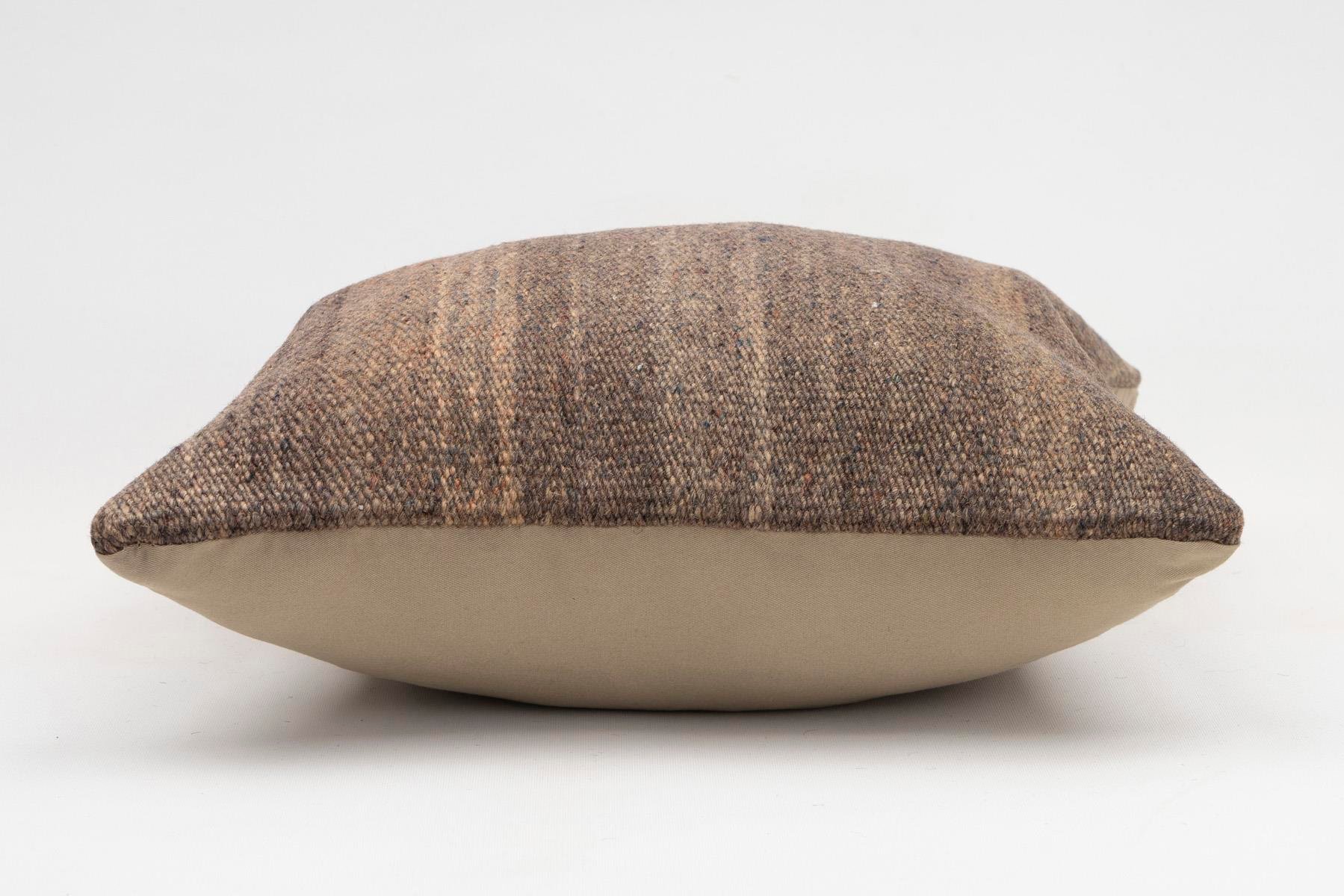 16x16 inches (40x40 cm) Kilim Pillow | KILIM WHOLESALE - Vintage Handmade Pillows - Vintage Handmade Kilim Rugs - It is 100% wool. Artistic and historical rugs. Old handwoven rugs. - Online hand woven rugs and kilim cushions sales. Shipping to a