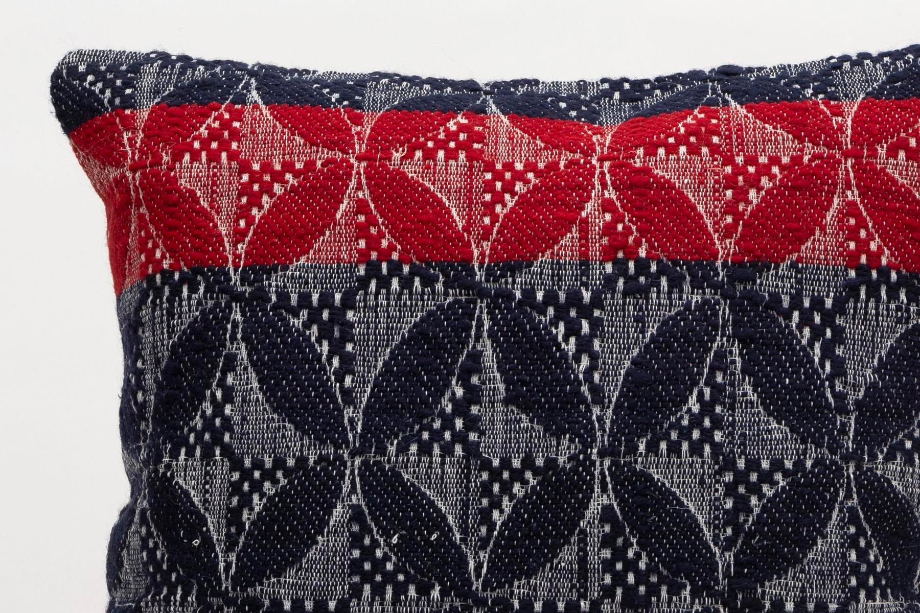 16x16 inches (40x40 cm) Kilim Pillow | KILIM WHOLESALE - Vintage Handmade Pillows - Vintage Handmade Kilim Rugs - It is 100% wool. Artistic and historical rugs. Old handwoven rugs. - Online hand woven rugs and kilim cushions sales. Shipping to a