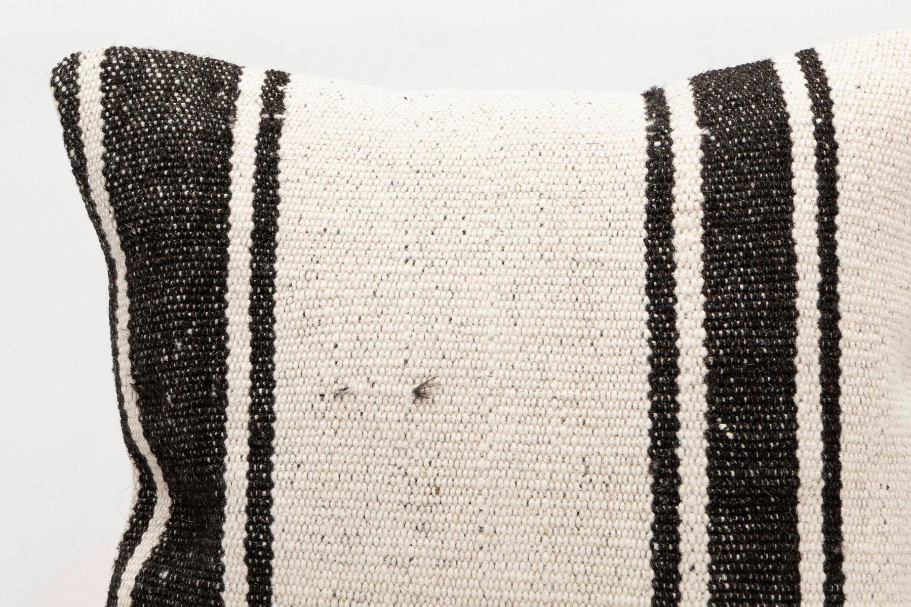 16x16 inches (40x40 cm) Kilim Pillow | KILIM WHOLESALE - Vintage Handmade Pillows - Vintage Handmade Kilim Rugs - It is 100% wool. Artistic and historical rugs. Old handwoven rugs. - Online hand woven rugs and kilim cushions sales. Shipping to a