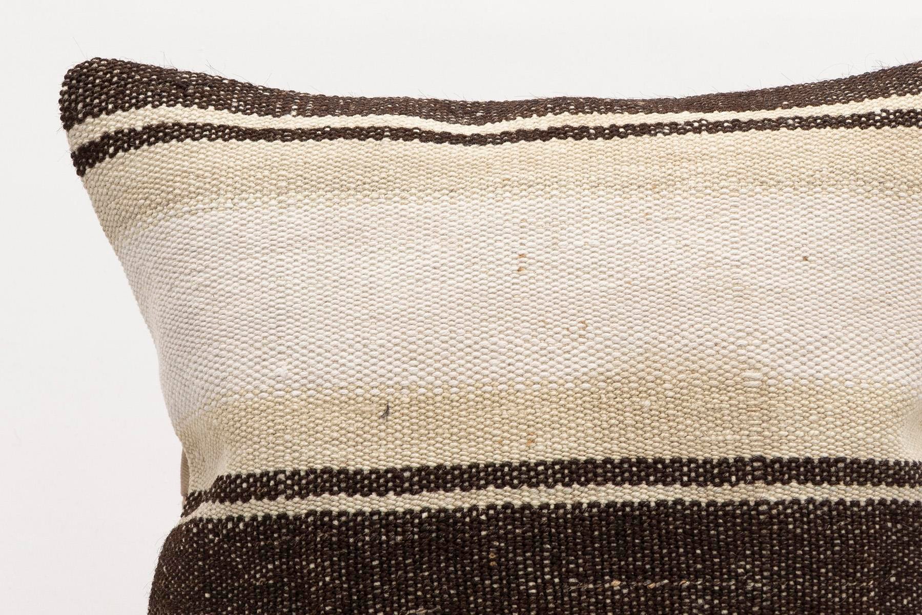 16x16 inches (40x40 cm) Kilim Pillow | KILIM WHOLESALE - Vintage Handmade Pillows - Vintage Handmade Kilim Rugs - It is 100% wool. Artistic and historical rugs. Old handwoven rugs. - Online hand woven rugs and kilim cushions sales. Shipping to a