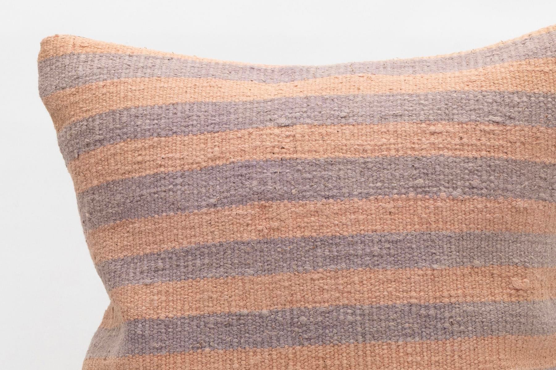 16x16 inches (40x40 cm) Kilim Pillow | KILIM WHOLESALE - Vintage Handmade Pillows - Vintage Handmade Kilim Rugs - It is 100% wool. Artistic and historical rugs. Old handwoven rugs. - Online hand woven rugs and kilim cushions sales. Shipping to a