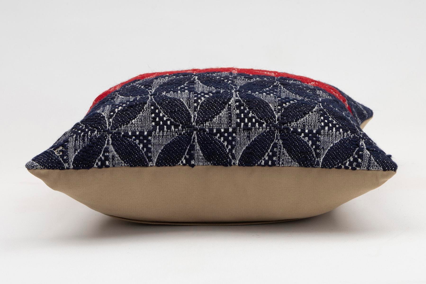 16x16 inches (40x40 cm) Kilim Pillow | KILIM WHOLESALE - Vintage Handmade Pillows - Vintage Handmade Kilim Rugs - It is 100% wool. Artistic and historical rugs. Old handwoven rugs. - Online hand woven rugs and kilim cushions sales. Shipping to a