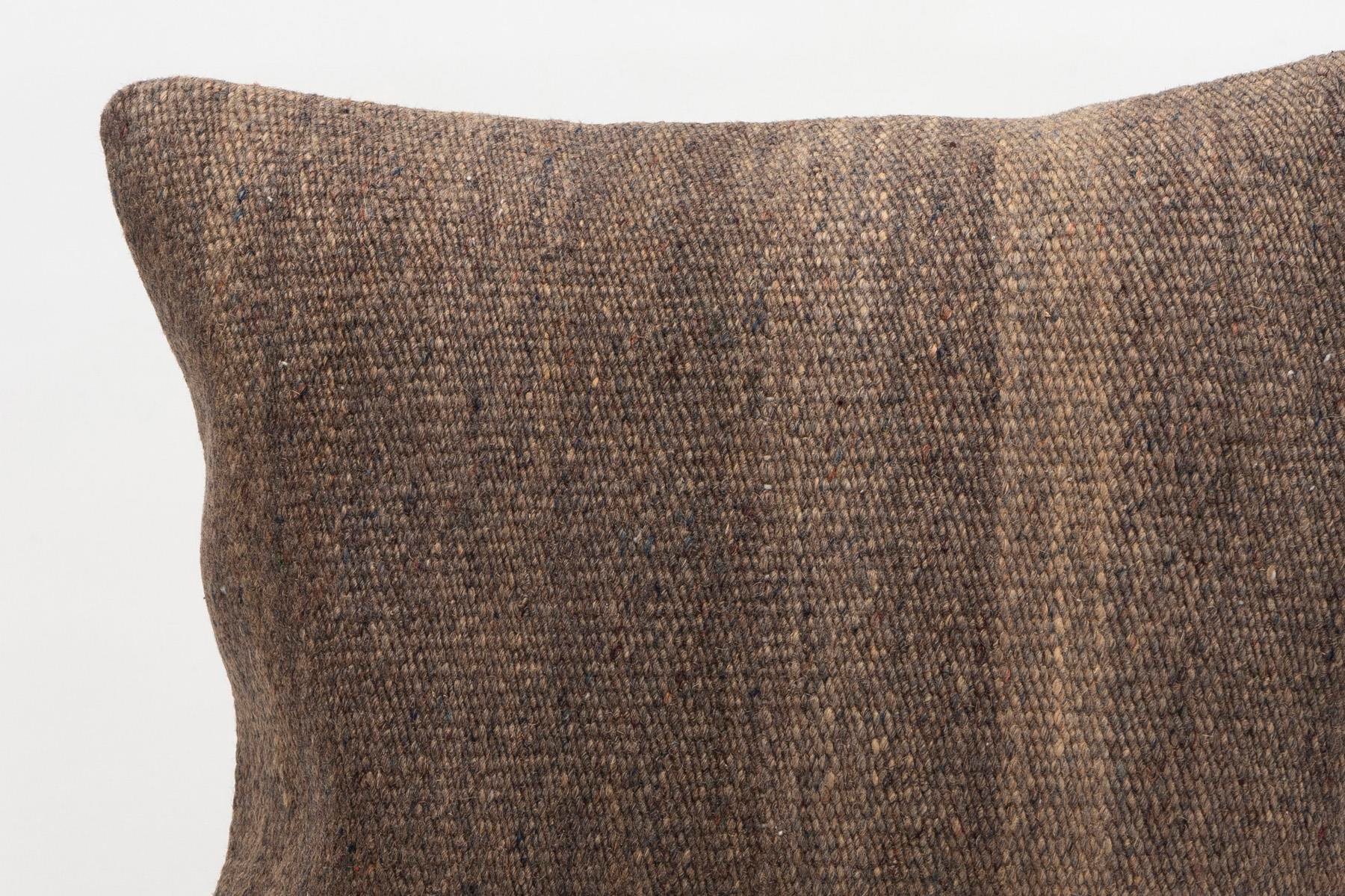 16x16 inches (40x40 cm) Kilim Pillow | KILIM WHOLESALE - Vintage Handmade Pillows - Vintage Handmade Kilim Rugs - It is 100% wool. Artistic and historical rugs. Old handwoven rugs. - Online hand woven rugs and kilim cushions sales. Shipping to a