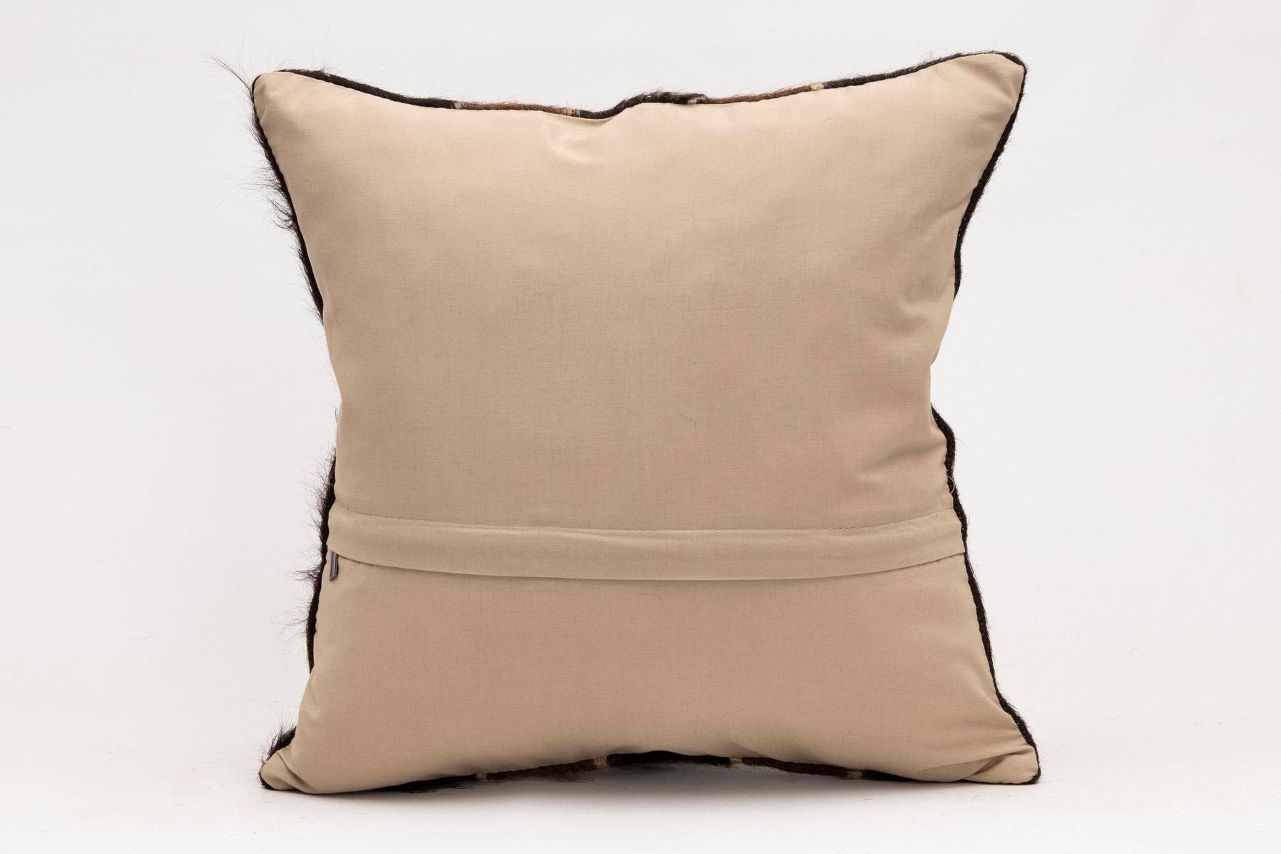 16x16 inches (40x40 cm) Kilim Pillow | KILIM WHOLESALE - Vintage Handmade Pillows - Vintage Handmade Kilim Rugs - It is 100% wool. Artistic and historical rugs. Old handwoven rugs. - Online hand woven rugs and kilim cushions sales. Shipping to a