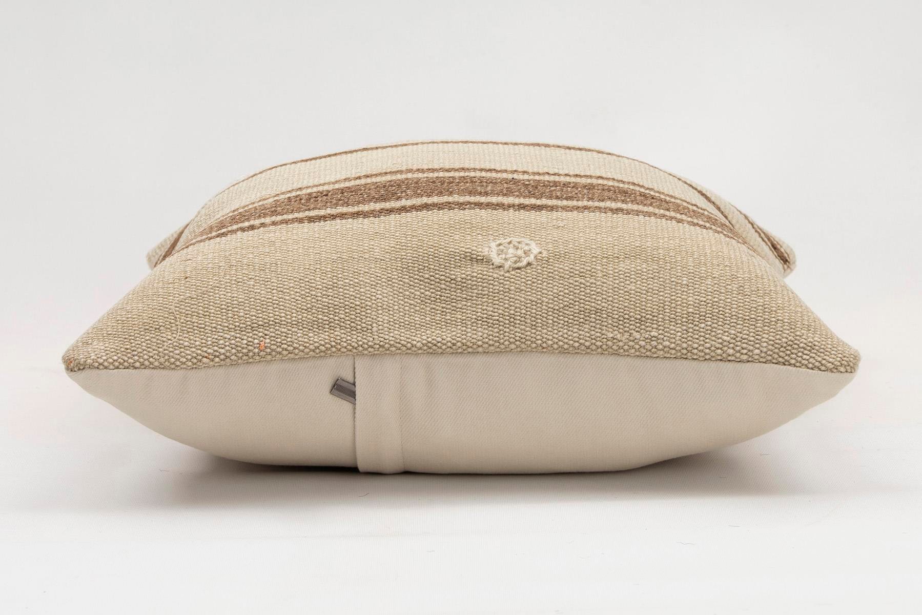 16x16 inches (40x40 cm) Kilim Pillow | KILIM WHOLESALE - Vintage Handmade Pillows - Vintage Handmade Kilim Rugs - It is 100% wool. Artistic and historical rugs. Old handwoven rugs. - Online hand woven rugs and kilim cushions sales. Shipping to a