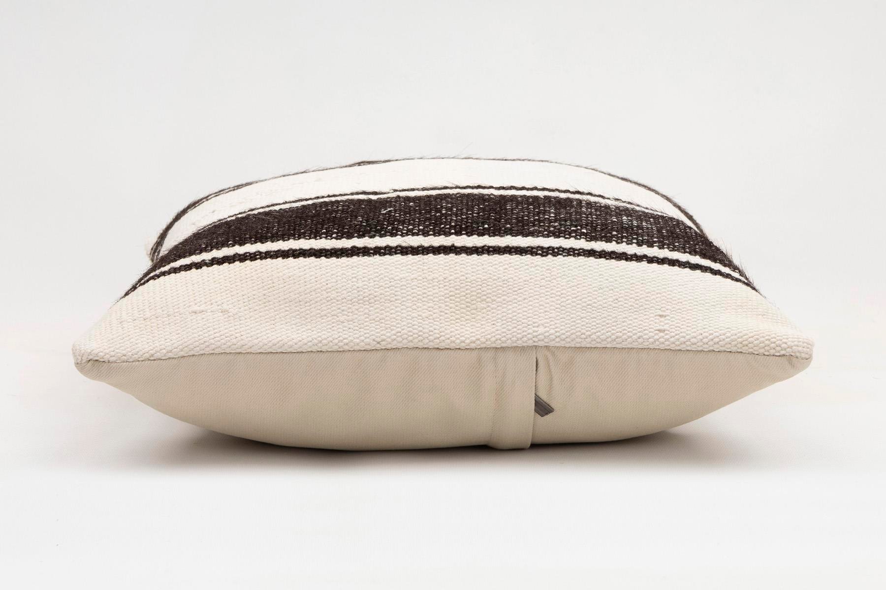 16x16 inches (40x40 cm) Kilim Pillow | KILIM WHOLESALE - Vintage Handmade Pillows - Vintage Handmade Kilim Rugs - It is 100% wool. Artistic and historical rugs. Old handwoven rugs. - Online hand woven rugs and kilim cushions sales. Shipping to a