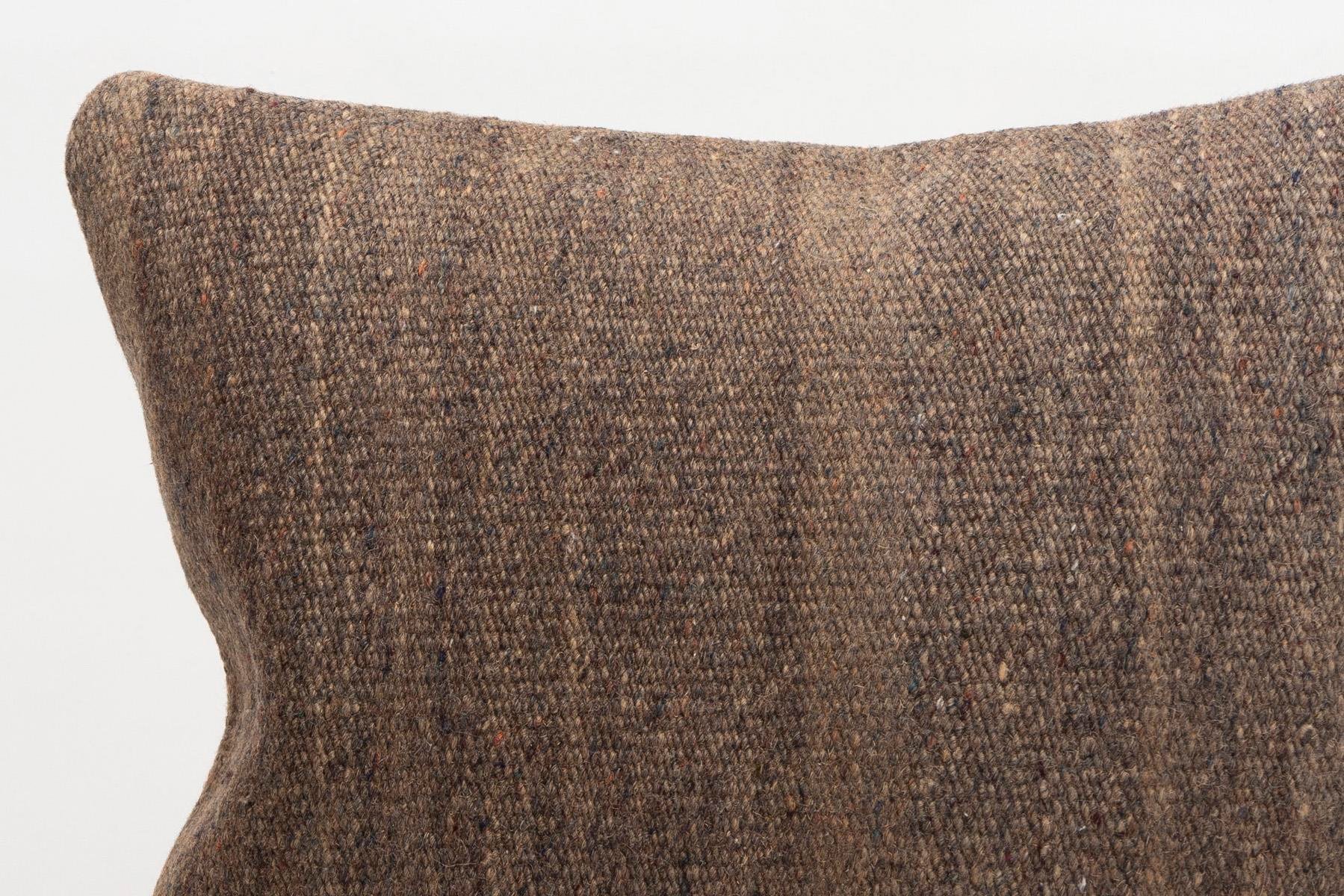 16x16 inches (40x40 cm) Kilim Pillow | KILIM WHOLESALE - Vintage Handmade Pillows - Vintage Handmade Kilim Rugs - It is 100% wool. Artistic and historical rugs. Old handwoven rugs. - Online hand woven rugs and kilim cushions sales. Shipping to a