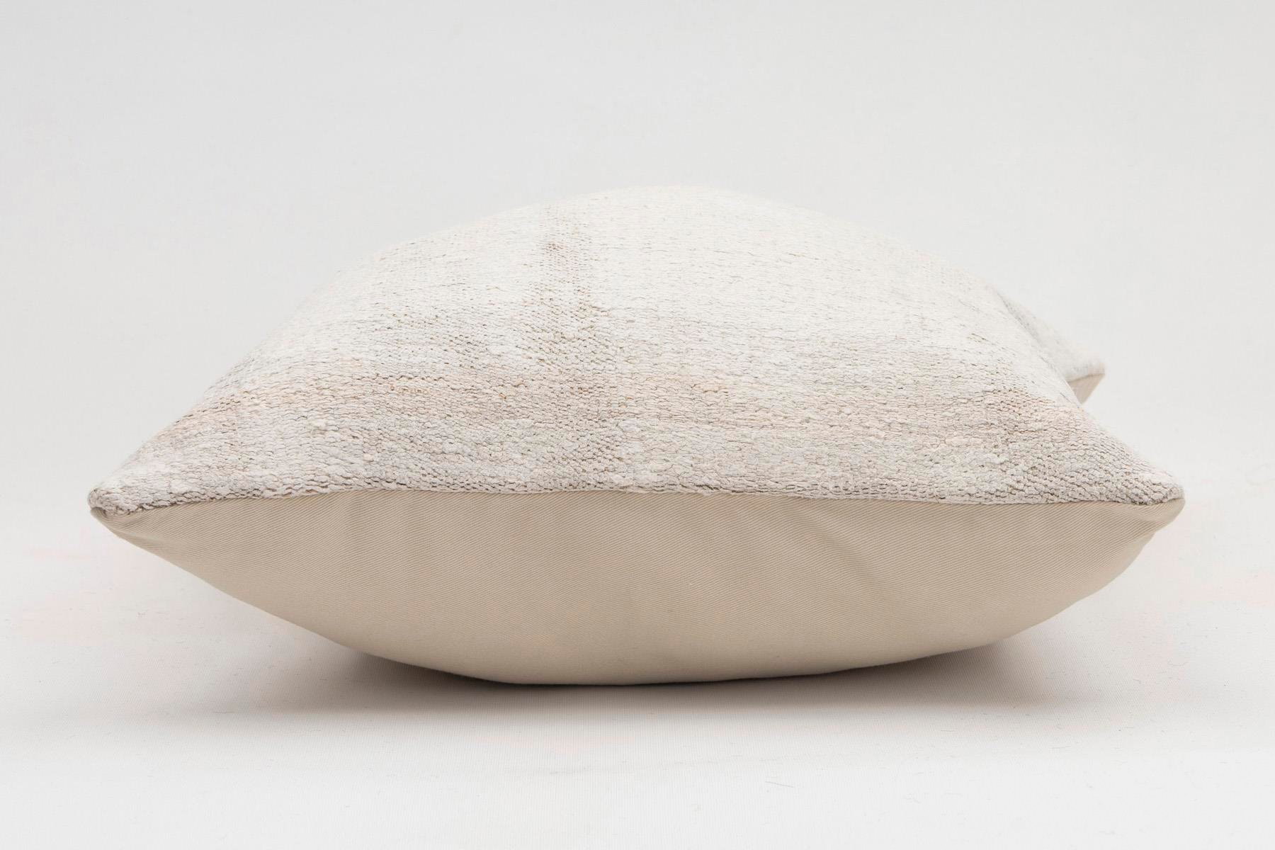 16x16 inches (40x40 cm) Kilim Pillow | KILIM WHOLESALE - Vintage Handmade Pillows - Vintage Handmade Kilim Rugs - It is 100% wool. Artistic and historical rugs. Old handwoven rugs. - Online hand woven rugs and kilim cushions sales. Shipping to a