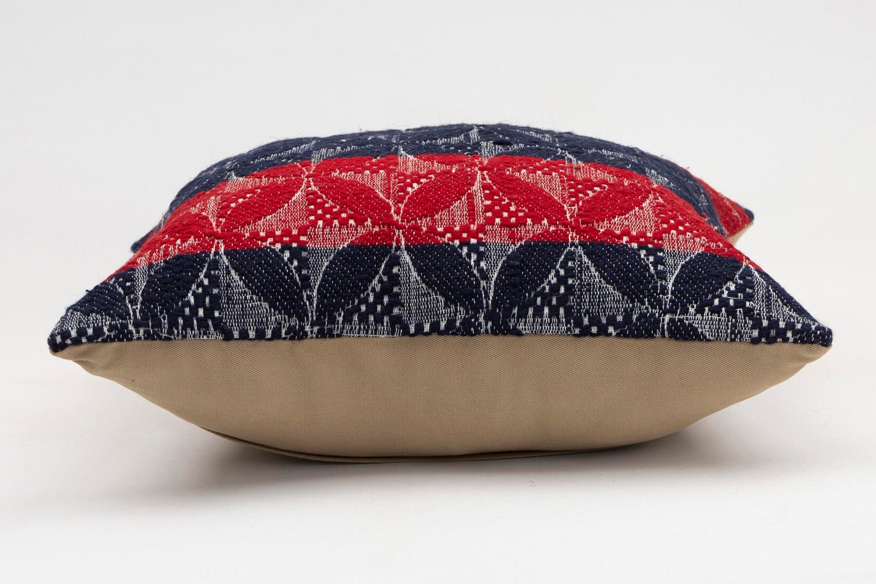 16x16 inches (40x40 cm) Kilim Pillow | KILIM WHOLESALE - Vintage Handmade Pillows - Vintage Handmade Kilim Rugs - It is 100% wool. Artistic and historical rugs. Old handwoven rugs. - Online hand woven rugs and kilim cushions sales. Shipping to a