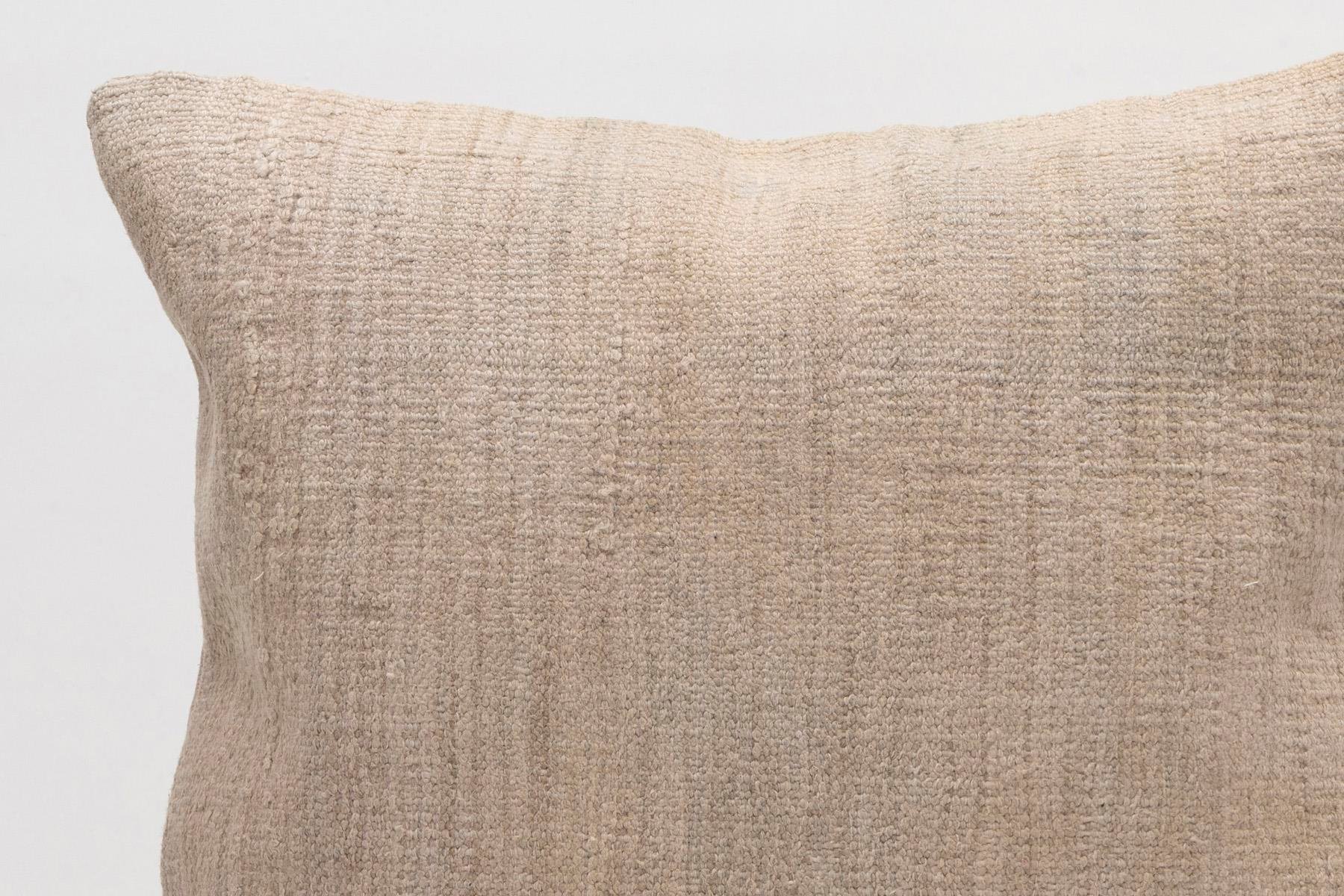 16x16 inches (40x40 cm) Kilim Pillow | KILIM WHOLESALE - Vintage Handmade Pillows - Vintage Handmade Kilim Rugs - It is 100% wool. Artistic and historical rugs. Old handwoven rugs. - Online hand woven rugs and kilim cushions sales. Shipping to a