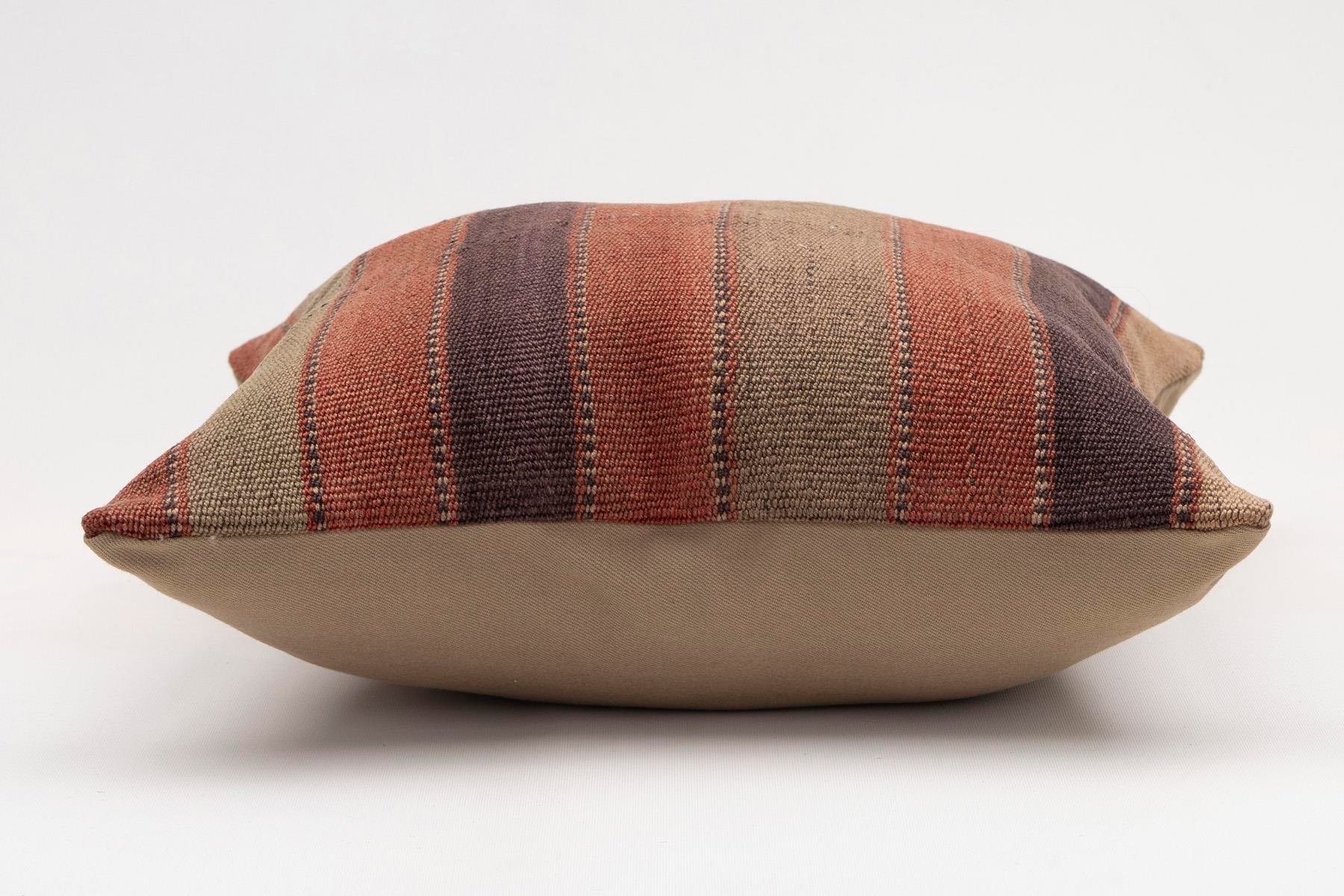 16x16 inches (40x40 cm) Kilim Pillow | KILIM WHOLESALE - Vintage Handmade Pillows - Vintage Handmade Kilim Rugs - It is 100% wool. Artistic and historical rugs. Old handwoven rugs. - Online hand woven rugs and kilim cushions sales. Shipping to a