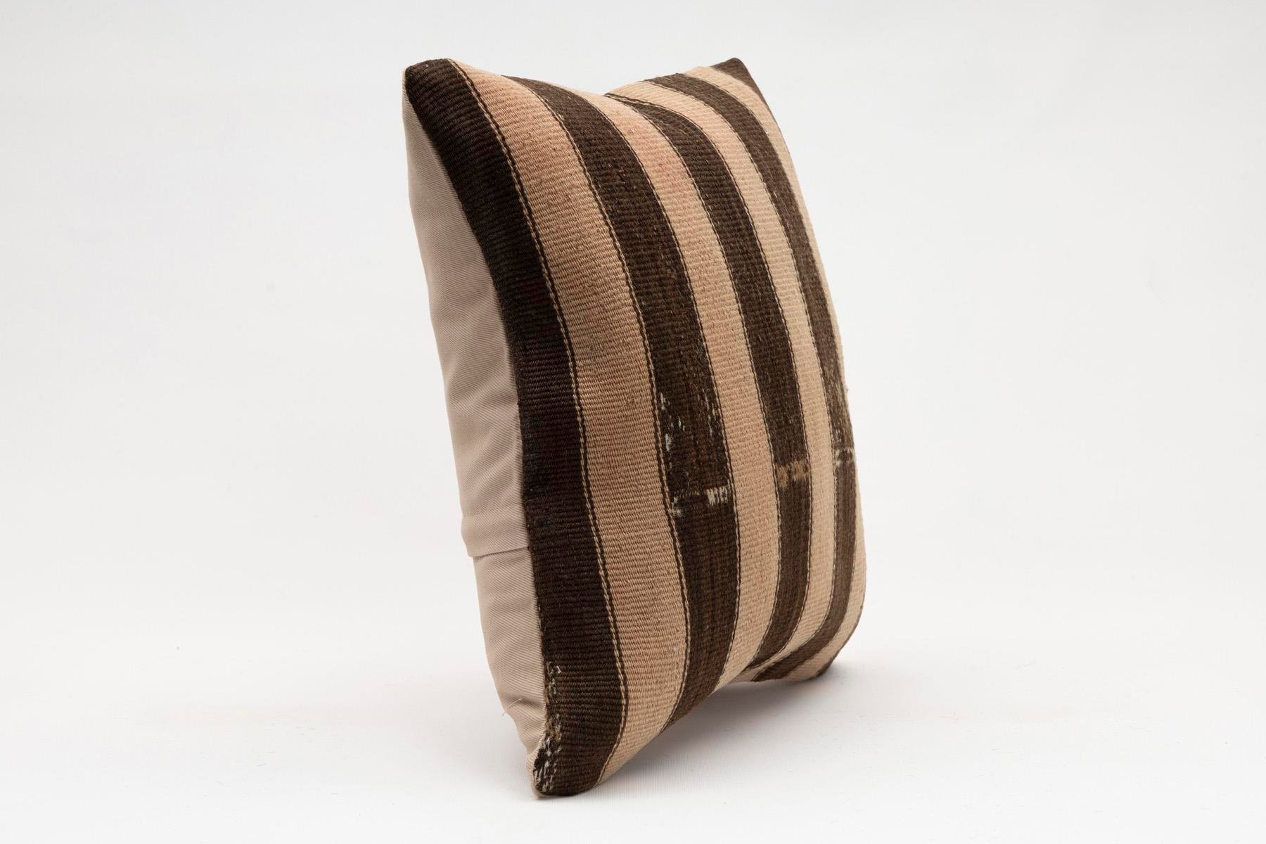 16x16 inches (40x40 cm) Kilim Pillow | KILIM WHOLESALE - Vintage Handmade Pillows - Vintage Handmade Kilim Rugs - It is 100% wool. Artistic and historical rugs. Old handwoven rugs. - Online hand woven rugs and kilim cushions sales. Shipping to a