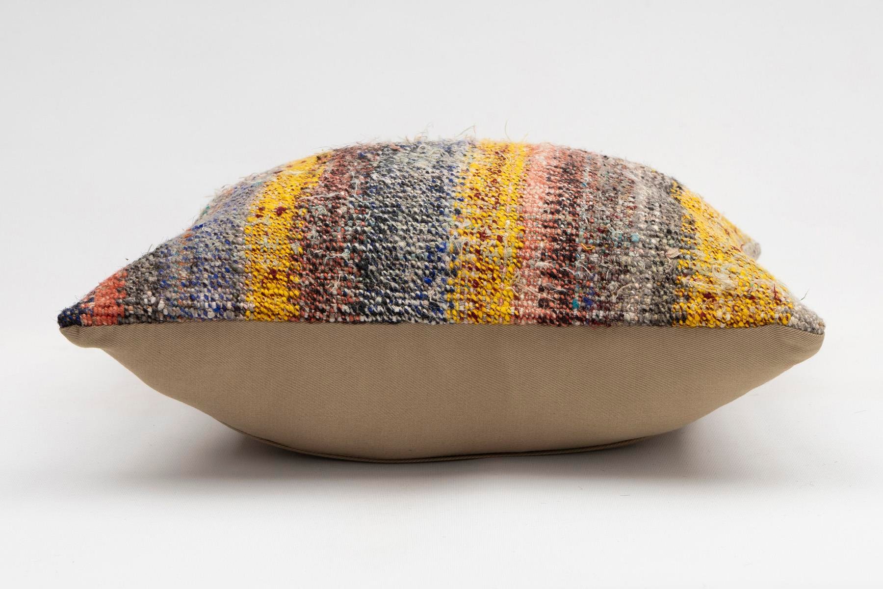 16x16 inches (40x40 cm) Kilim Pillow | KILIM WHOLESALE - Vintage Handmade Pillows - Vintage Handmade Kilim Rugs - It is 100% wool. Artistic and historical rugs. Old handwoven rugs. - Online hand woven rugs and kilim cushions sales. Shipping to a