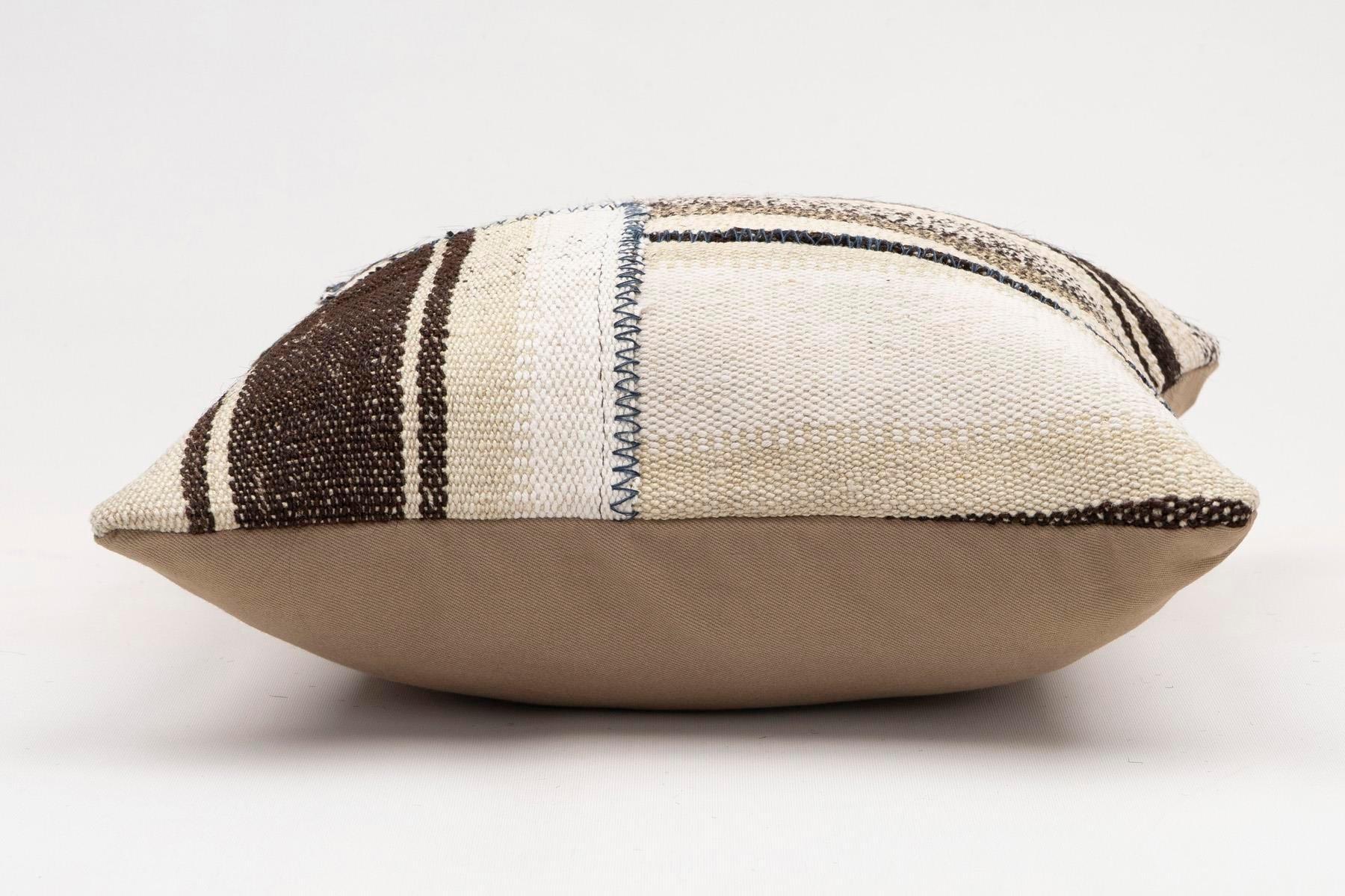 16x16 inches (40x40 cm) Kilim Pillow | KILIM WHOLESALE - Vintage Handmade Pillows - Vintage Handmade Kilim Rugs - It is 100% wool. Artistic and historical rugs. Old handwoven rugs. - Online hand woven rugs and kilim cushions sales. Shipping to a