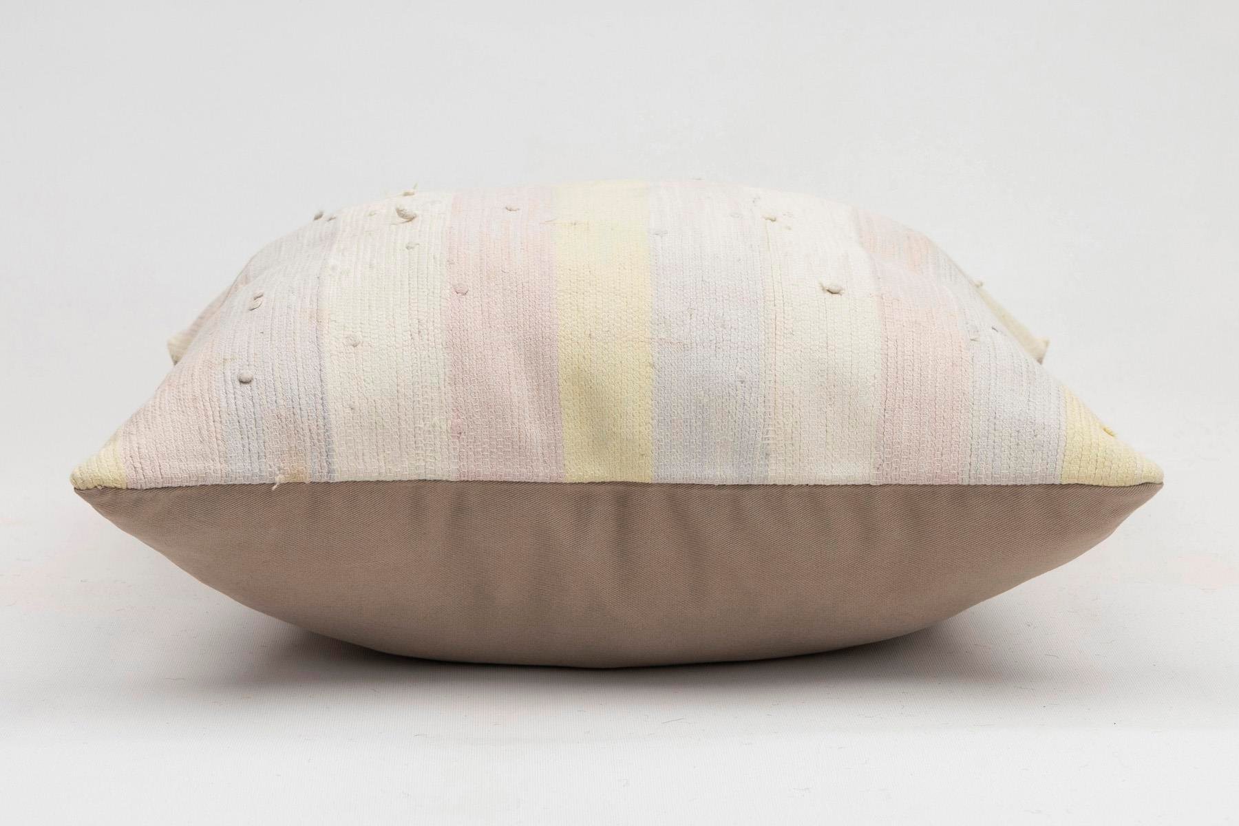 16x16 inches (40x40 cm) Kilim Pillow | KILIM WHOLESALE - Vintage Handmade Pillows - Vintage Handmade Kilim Rugs - It is 100% wool. Artistic and historical rugs. Old handwoven rugs. - Online hand woven rugs and kilim cushions sales. Shipping to a