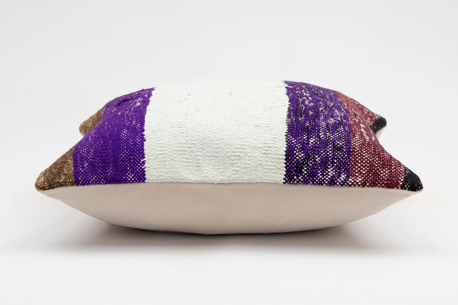 16x16 inches (40x40 cm) Kilim Pillow | KILIM WHOLESALE - Vintage Handmade Pillows - Vintage Handmade Kilim Rugs - It is 100% wool. Artistic and historical rugs. Old handwoven rugs. - Online hand woven rugs and kilim cushions sales. Shipping to a