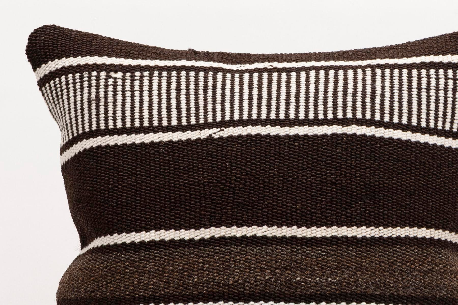 16x16 inches (40x40 cm) Kilim Pillow | KILIM WHOLESALE - Vintage Handmade Pillows - Vintage Handmade Kilim Rugs - It is 100% wool. Artistic and historical rugs. Old handwoven rugs. - Online hand woven rugs and kilim cushions sales. Shipping to a