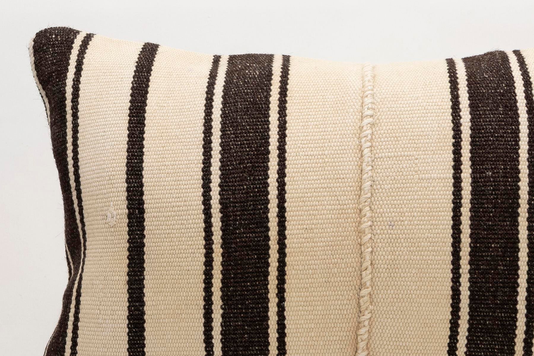 16x24 inches (40x60 cm) Kilim Pillow | KILIM WHOLESALE - Vintage Handmade Pillows - Vintage Handmade Kilim Rugs - It is 100% wool. Artistic and historical rugs. Old handwoven rugs. - Online hand woven rugs and kilim cushions sales. Shipping to a