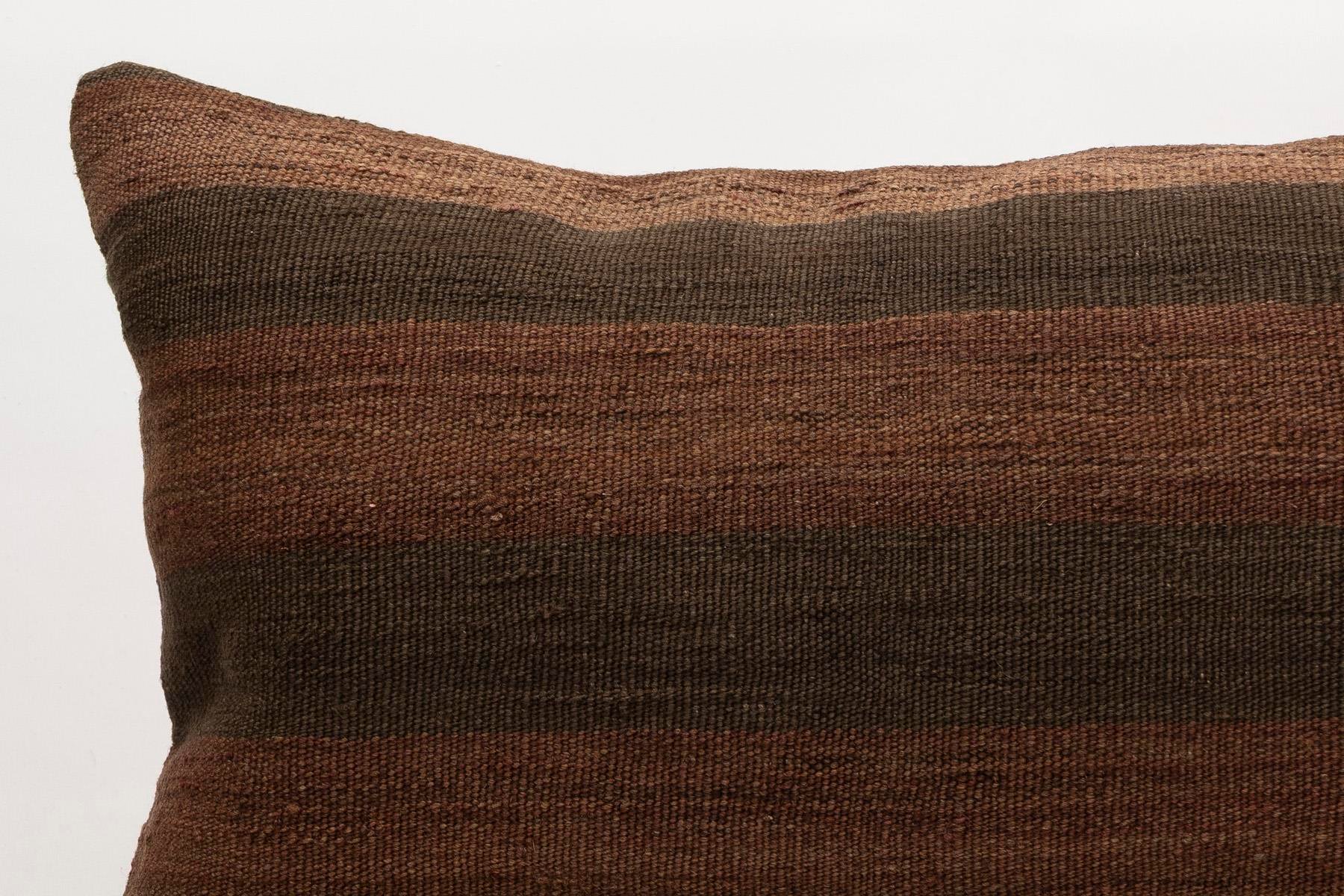 16x24 inches (40x60 cm) Kilim Pillow | KILIM WHOLESALE - Vintage Handmade Pillows - Vintage Handmade Kilim Rugs - It is 100% wool. Artistic and historical rugs. Old handwoven rugs. - Online hand woven rugs and kilim cushions sales. Shipping to a