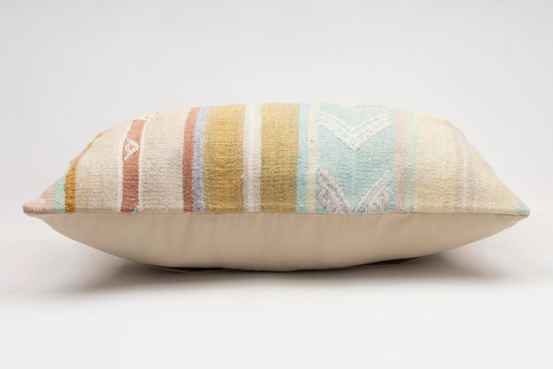 16x24 inches (40x60 cm) Kilim Pillow | KILIM WHOLESALE - Vintage Handmade Pillows - Vintage Handmade Kilim Rugs - It is 100% wool. Artistic and historical rugs. Old handwoven rugs. - Online hand woven rugs and kilim cushions sales. Shipping to a