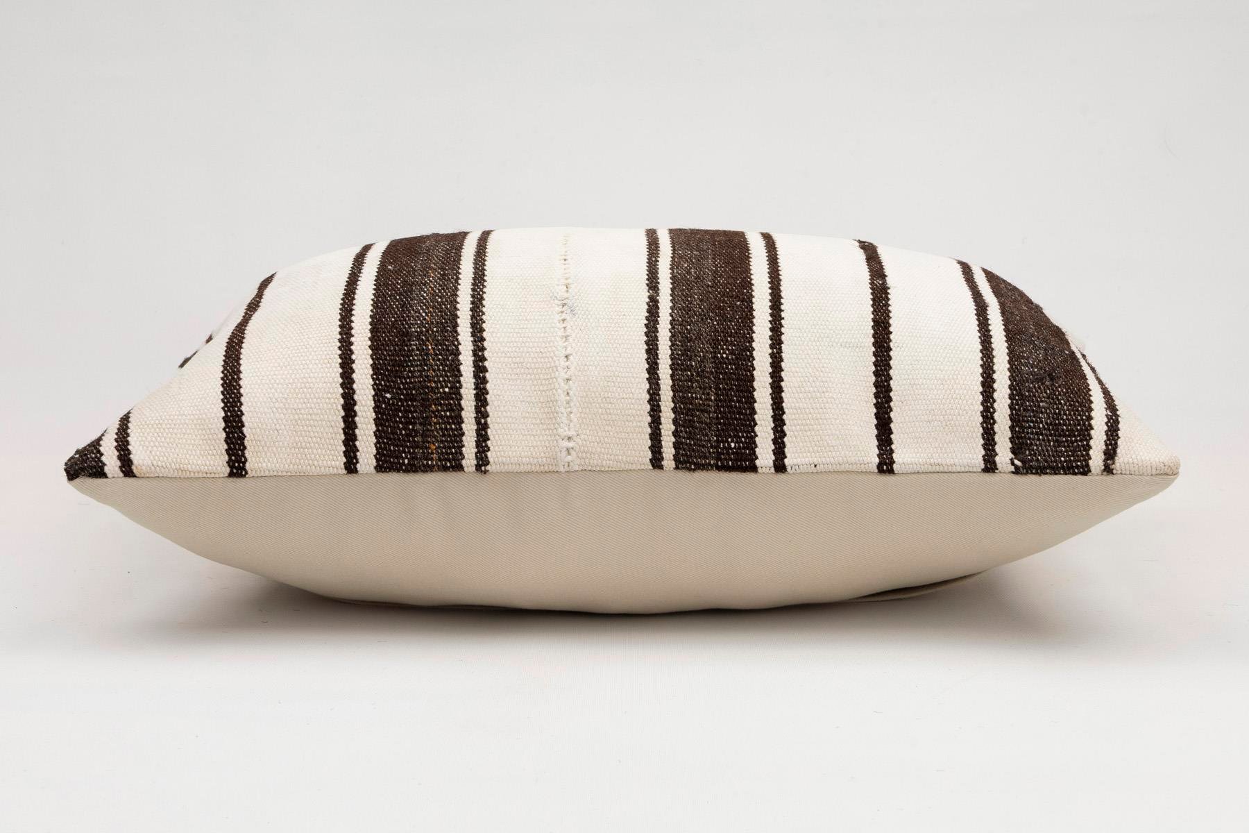 16x24 inches (40x60 cm) Kilim Pillow | KILIM WHOLESALE - Vintage Handmade Pillows - Vintage Handmade Kilim Rugs - It is 100% wool. Artistic and historical rugs. Old handwoven rugs. - Online hand woven rugs and kilim cushions sales. Shipping to a