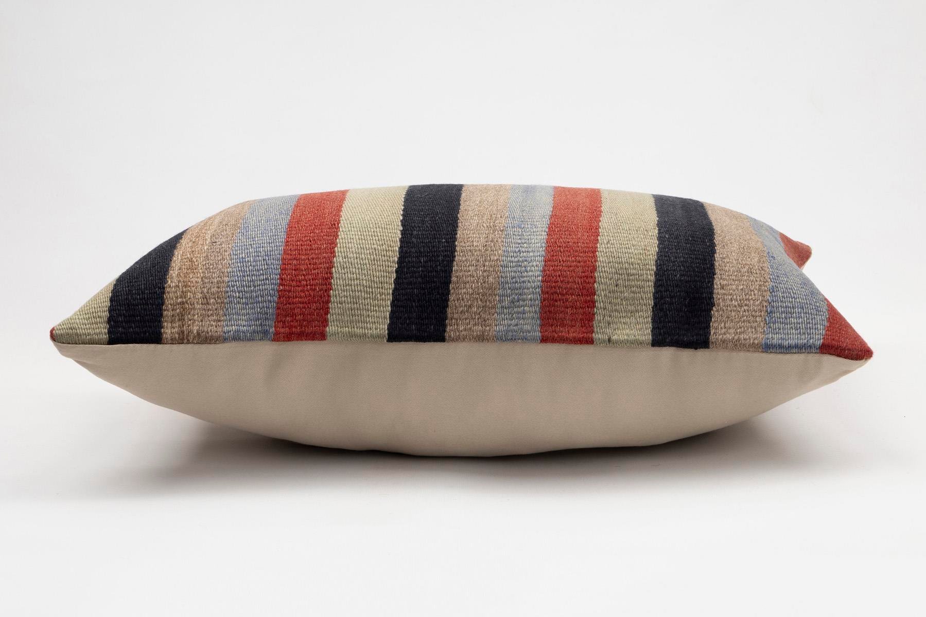 16x24 inches (40x60 cm) Kilim Pillow | KILIM WHOLESALE - Vintage Handmade Pillows - Vintage Handmade Kilim Rugs - It is 100% wool. Artistic and historical rugs. Old handwoven rugs. - Online hand woven rugs and kilim cushions sales. Shipping to a