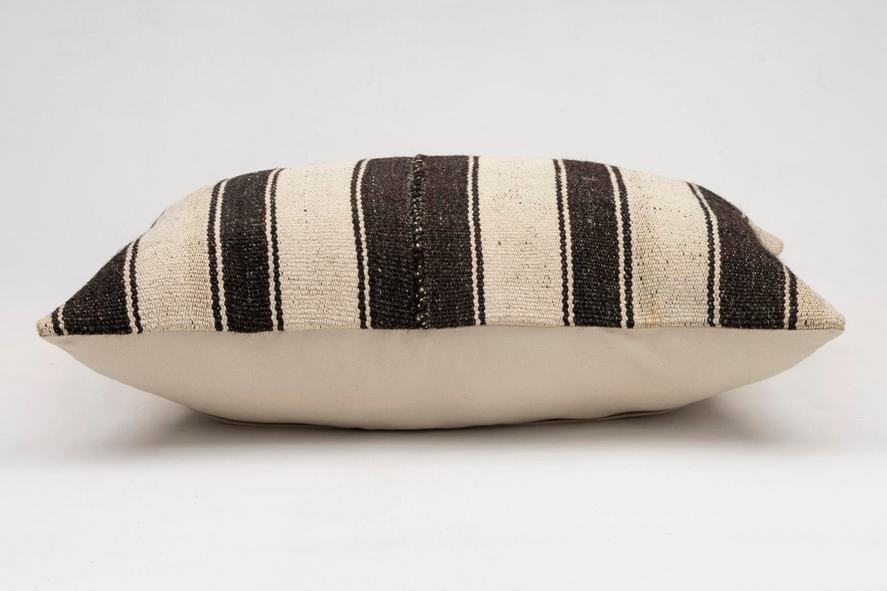 16x24 inches (40x60 cm) Kilim Pillow | KILIM WHOLESALE - Vintage Handmade Pillows - Vintage Handmade Kilim Rugs - It is 100% wool. Artistic and historical rugs. Old handwoven rugs. - Online hand woven rugs and kilim cushions sales. Shipping to a