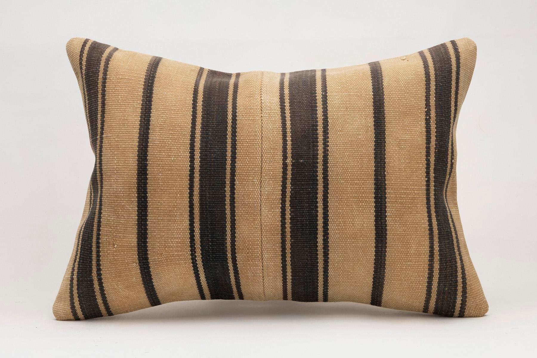 16x24 inches (40x60 cm) Kilim Pillow | KILIM WHOLESALE - Vintage Handmade Pillows - Vintage Handmade Kilim Rugs - It is 100% wool. Artistic and historical rugs. Old handwoven rugs. - Online hand woven rugs and kilim cushions sales. Shipping to a