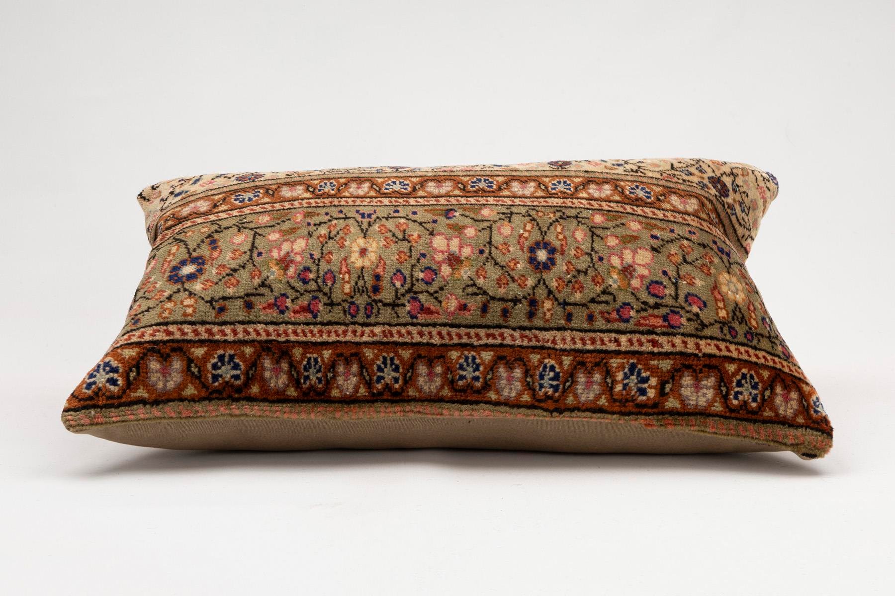 16x24 inches (40x60 cm) Kilim Pillow | KILIM WHOLESALE - Vintage Handmade Pillows - Vintage Handmade Kilim Rugs - It is 100% wool. Artistic and historical rugs. Old handwoven rugs. - Online hand woven rugs and kilim cushions sales. Shipping to a