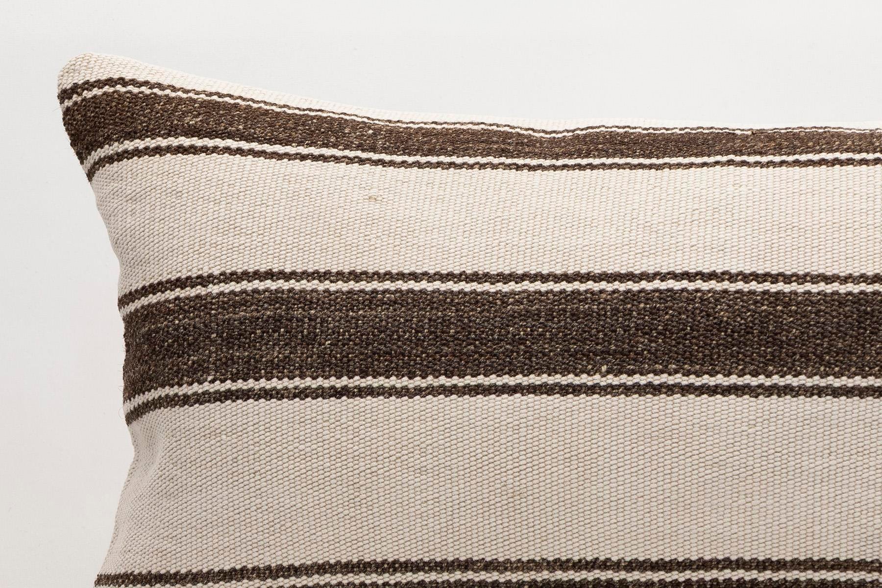 16x24 inches (40x60 cm) Kilim Pillow | KILIM WHOLESALE - Vintage Handmade Pillows - Vintage Handmade Kilim Rugs - It is 100% wool. Artistic and historical rugs. Old handwoven rugs. - Online hand woven rugs and kilim cushions sales. Shipping to a