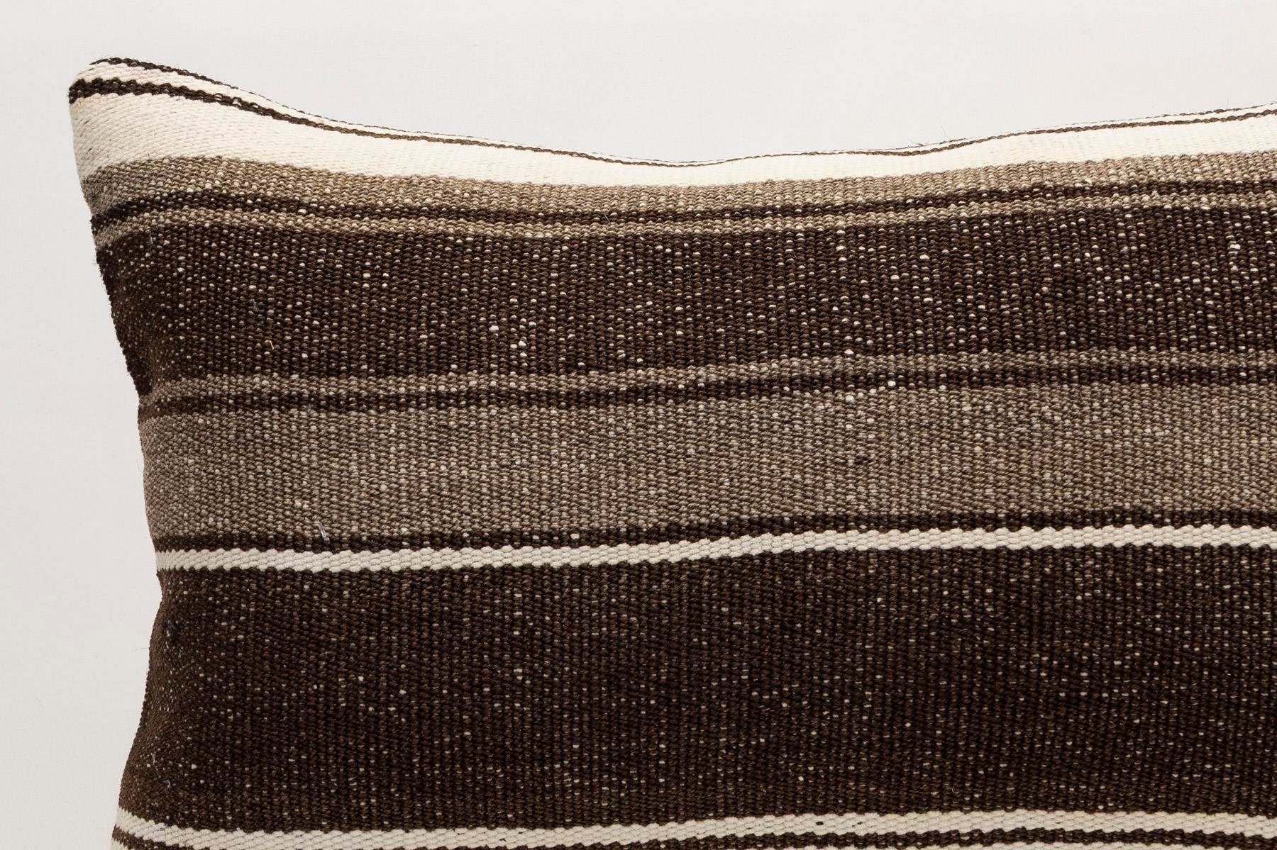 16x24 inches (40x60 cm) Kilim Pillow | KILIM WHOLESALE - Vintage Handmade Pillows - Vintage Handmade Kilim Rugs - It is 100% wool. Artistic and historical rugs. Old handwoven rugs. - Online hand woven rugs and kilim cushions sales. Shipping to a