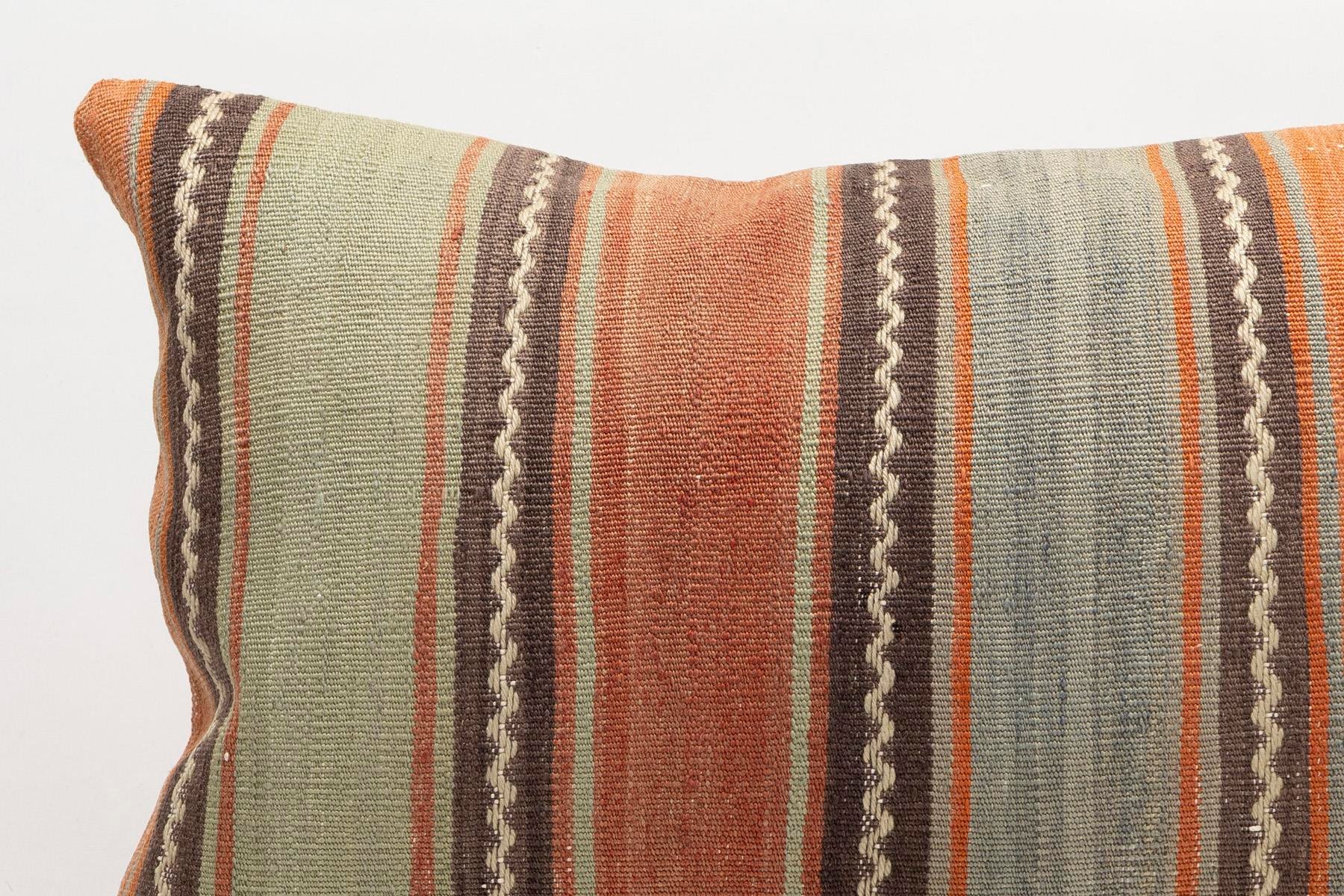 16x24 inches (40x60 cm) Kilim Pillow | KILIM WHOLESALE - Vintage Handmade Pillows - Vintage Handmade Kilim Rugs - It is 100% wool. Artistic and historical rugs. Old handwoven rugs. - Online hand woven rugs and kilim cushions sales. Shipping to a