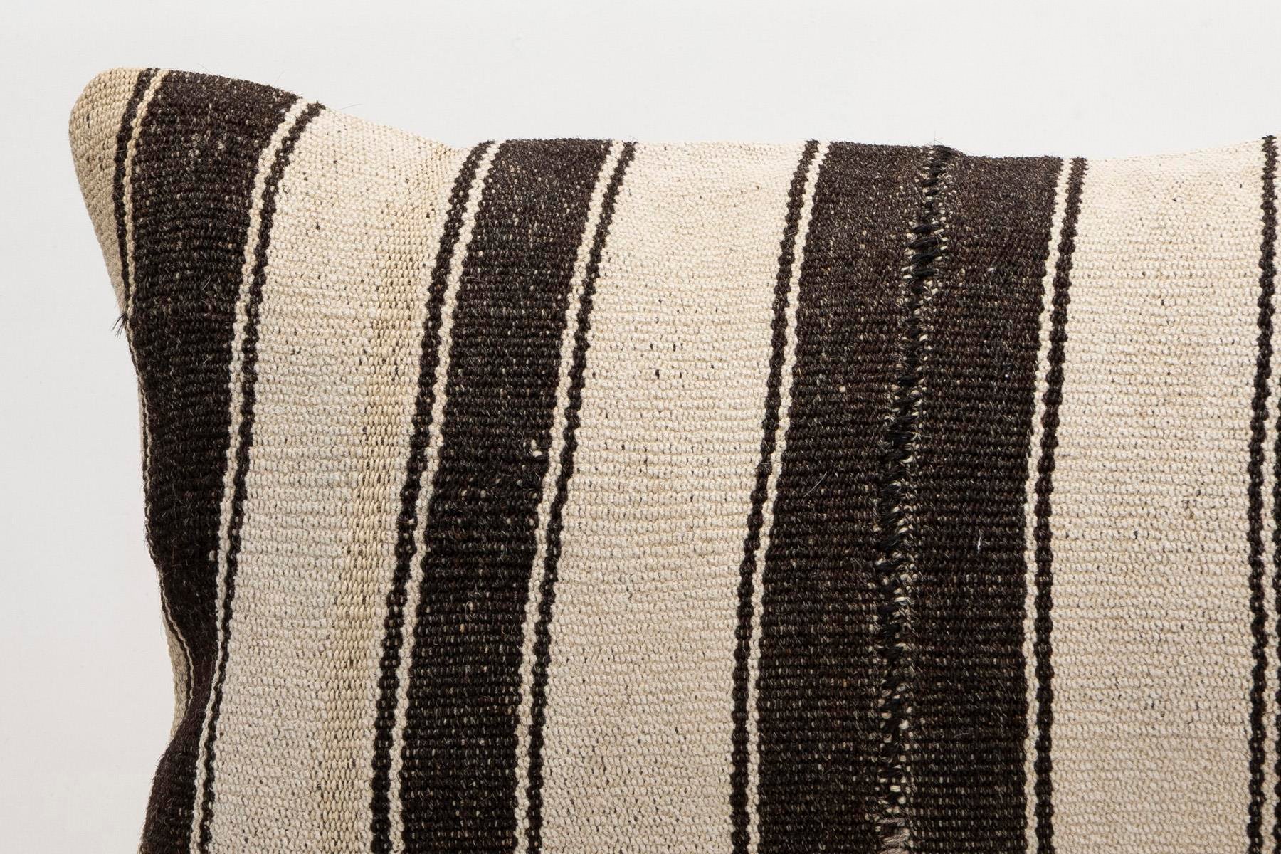 16x24 inches (40x60 cm) Kilim Pillow | KILIM WHOLESALE - Vintage Handmade Pillows - Vintage Handmade Kilim Rugs - It is 100% wool. Artistic and historical rugs. Old handwoven rugs. - Online hand woven rugs and kilim cushions sales. Shipping to a