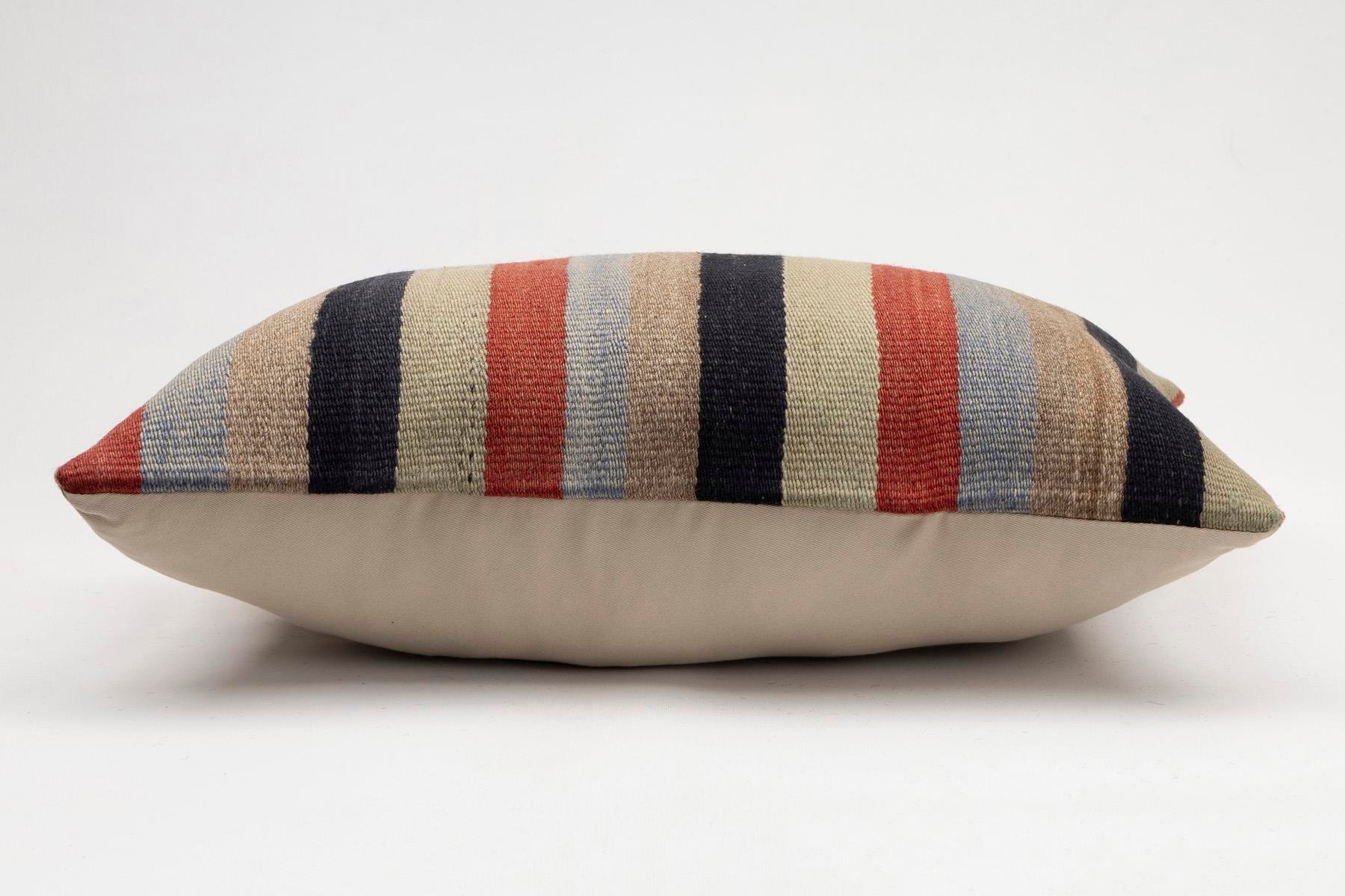 16x24 inches (40x60 cm) Kilim Pillow | KILIM WHOLESALE - Vintage Handmade Pillows - Vintage Handmade Kilim Rugs - It is 100% wool. Artistic and historical rugs. Old handwoven rugs. - Online hand woven rugs and kilim cushions sales. Shipping to a