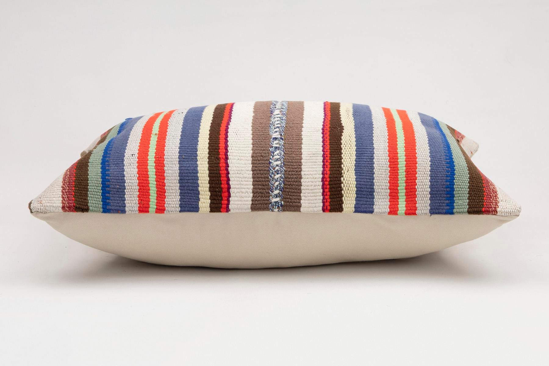 16x24 inches (40x60 cm) Kilim Pillow | KILIM WHOLESALE - Vintage Handmade Pillows - Vintage Handmade Kilim Rugs - It is 100% wool. Artistic and historical rugs. Old handwoven rugs. - Online hand woven rugs and kilim cushions sales. Shipping to a