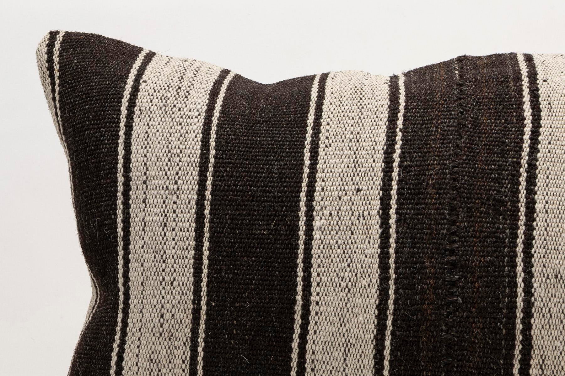 16x24 inches (40x60 cm) Kilim Pillow | KILIM WHOLESALE - Vintage Handmade Pillows - Vintage Handmade Kilim Rugs - It is 100% wool. Artistic and historical rugs. Old handwoven rugs. - Online hand woven rugs and kilim cushions sales. Shipping to a