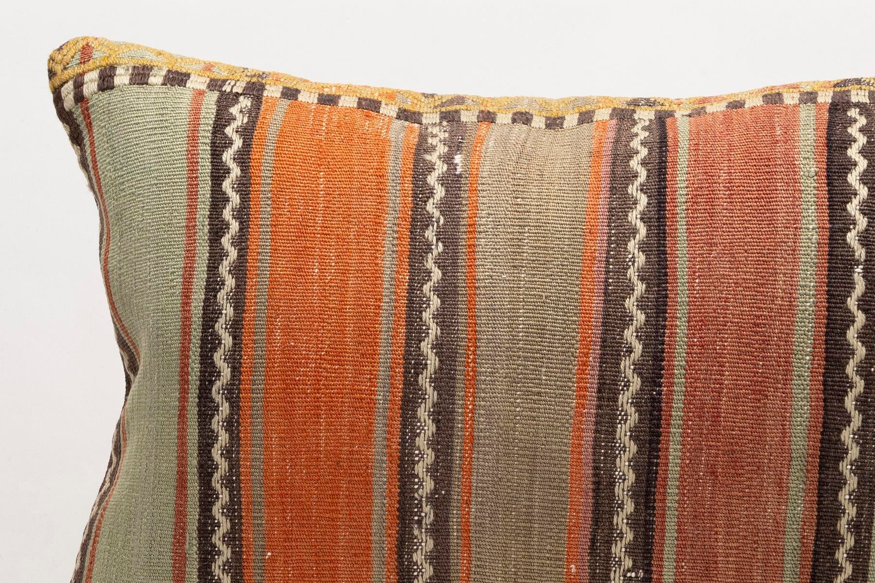 16x24 inches (40x60 cm) Kilim Pillow | KILIM WHOLESALE - Vintage Handmade Pillows - Vintage Handmade Kilim Rugs - It is 100% wool. Artistic and historical rugs. Old handwoven rugs. - Online hand woven rugs and kilim cushions sales. Shipping to a