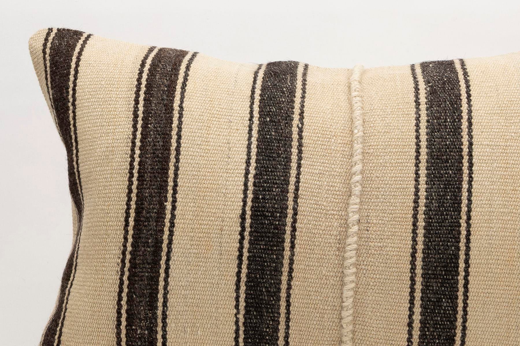 16x24 inches (40x60 cm) Kilim Pillow | KILIM WHOLESALE - Vintage Handmade Pillows - Vintage Handmade Kilim Rugs - It is 100% wool. Artistic and historical rugs. Old handwoven rugs. - Online hand woven rugs and kilim cushions sales. Shipping to a