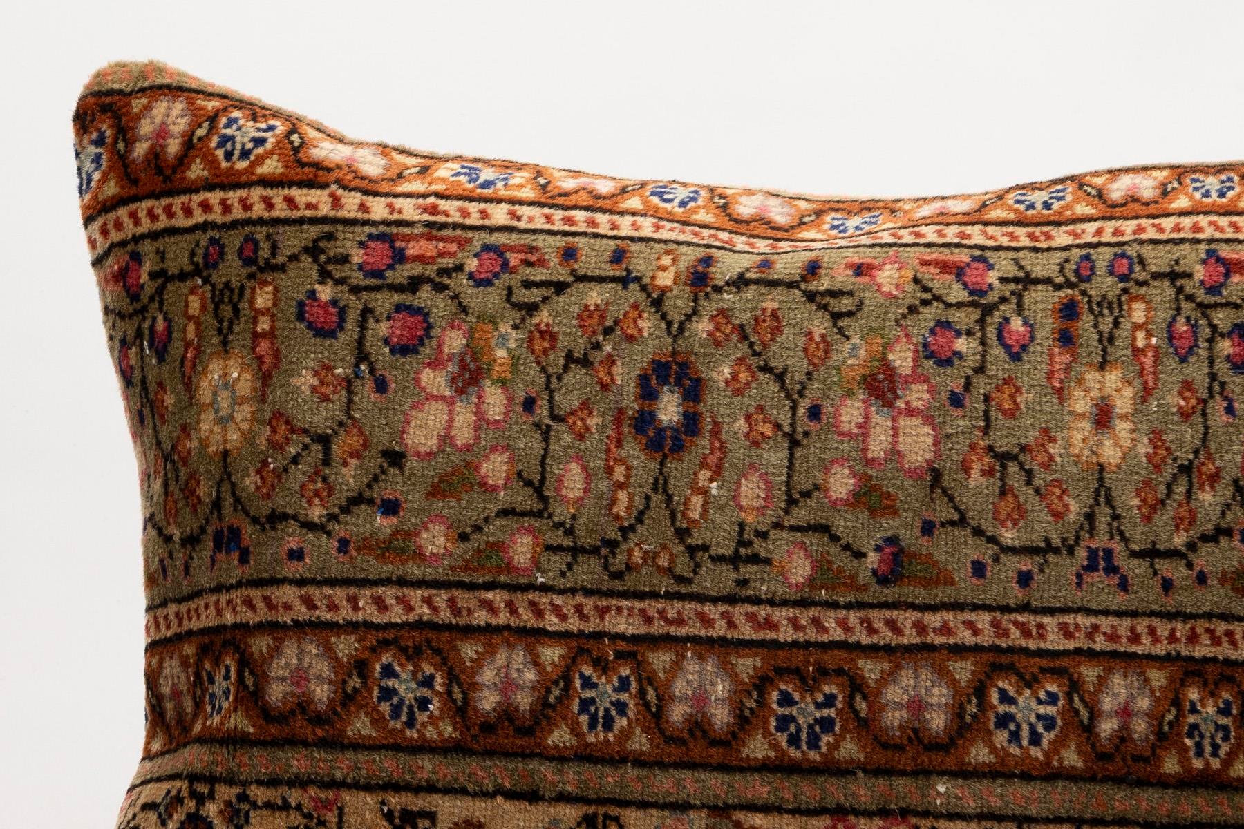 16x24 inches (40x60 cm) Kilim Pillow | KILIM WHOLESALE - Vintage Handmade Pillows - Vintage Handmade Kilim Rugs - It is 100% wool. Artistic and historical rugs. Old handwoven rugs. - Online hand woven rugs and kilim cushions sales. Shipping to a