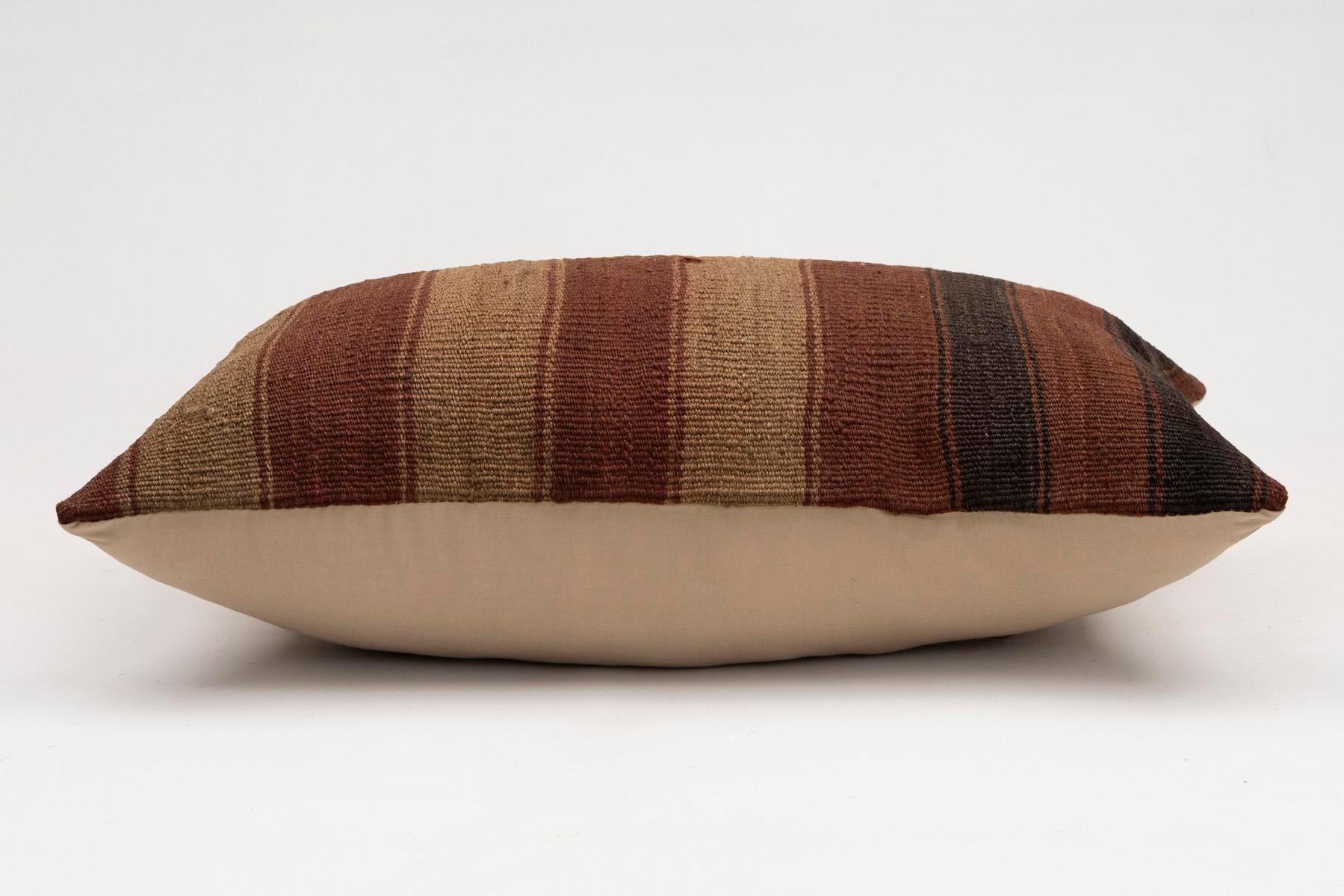 16x24 inches (40x60 cm) Kilim Pillow | KILIM WHOLESALE - Vintage Handmade Pillows - Vintage Handmade Kilim Rugs - It is 100% wool. Artistic and historical rugs. Old handwoven rugs. - Online hand woven rugs and kilim cushions sales. Shipping to a