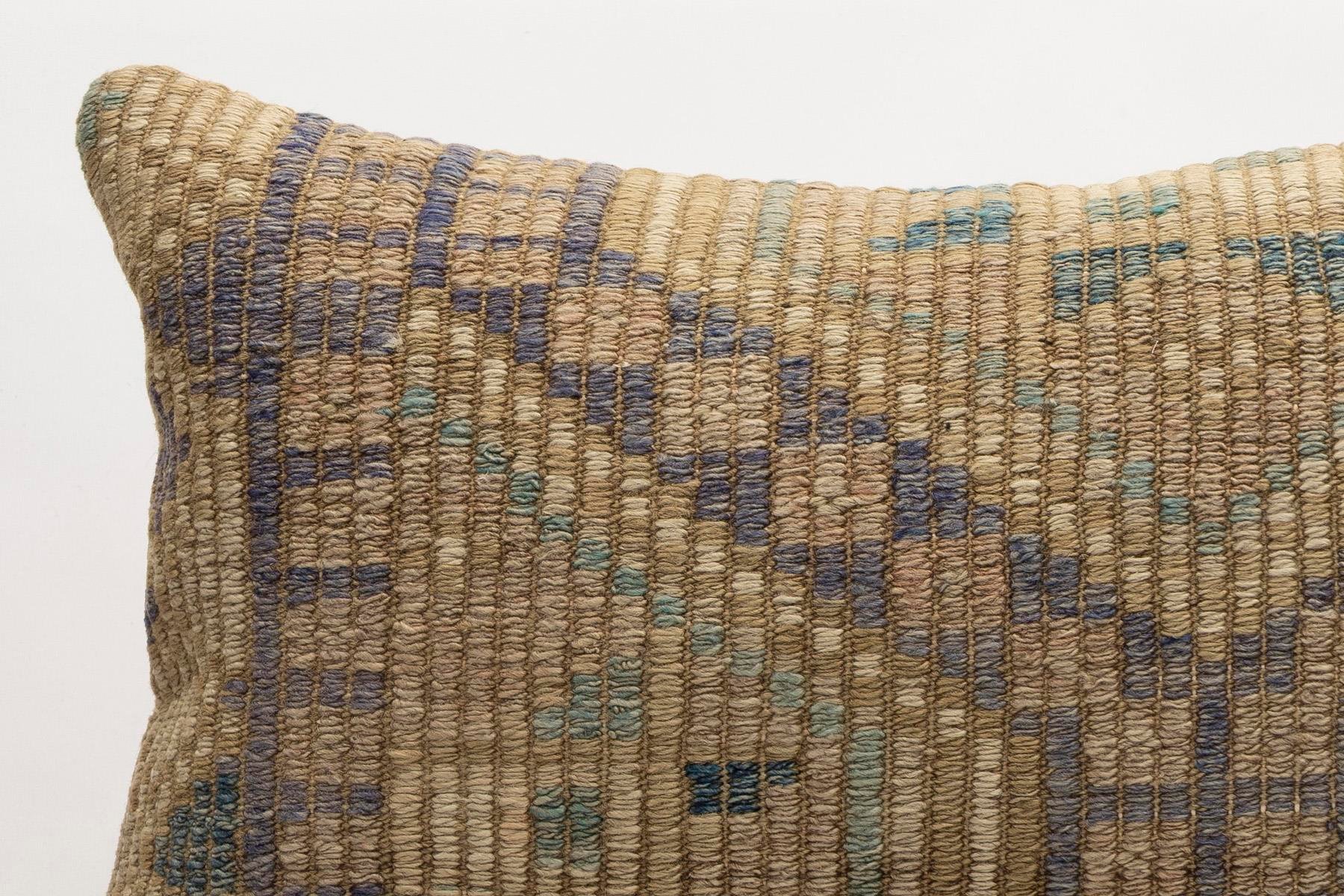 16x24 inches (40x60 cm) Kilim Pillow | KILIM WHOLESALE - Vintage Handmade Pillows - Vintage Handmade Kilim Rugs - It is 100% wool. Artistic and historical rugs. Old handwoven rugs. - Online hand woven rugs and kilim cushions sales. Shipping to a