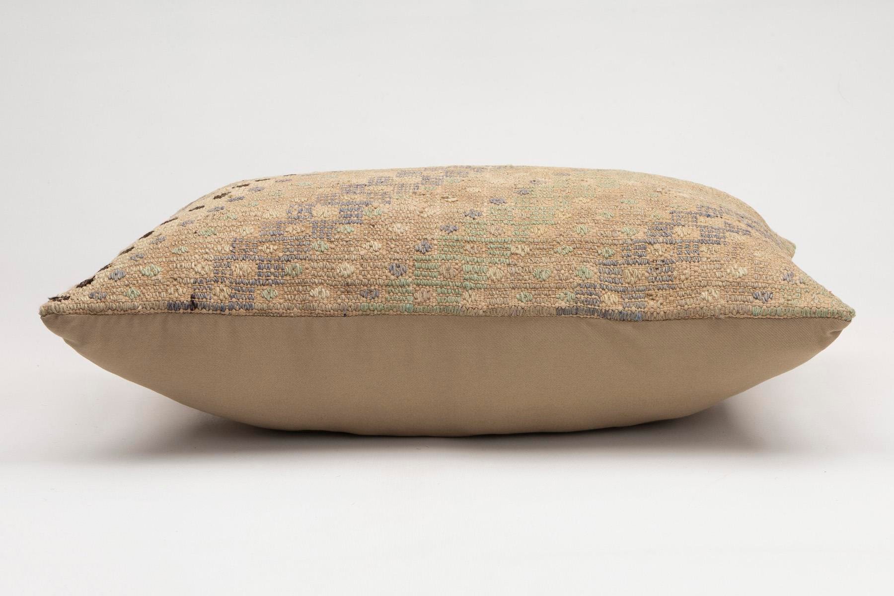 16x24 inches (40x60 cm) Kilim Pillow | KILIM WHOLESALE - Vintage Handmade Pillows - Vintage Handmade Kilim Rugs - It is 100% wool. Artistic and historical rugs. Old handwoven rugs. - Online hand woven rugs and kilim cushions sales. Shipping to a