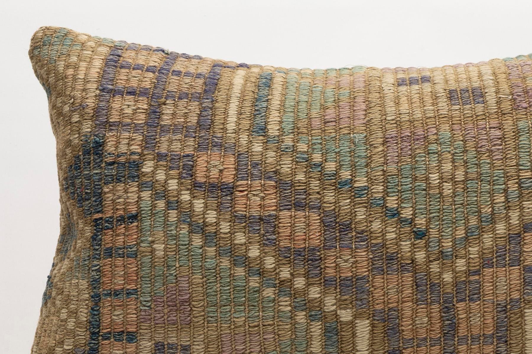 16x24 inches (40x60 cm) Kilim Pillow | KILIM WHOLESALE - Vintage Handmade Pillows - Vintage Handmade Kilim Rugs - It is 100% wool. Artistic and historical rugs. Old handwoven rugs. - Online hand woven rugs and kilim cushions sales. Shipping to a