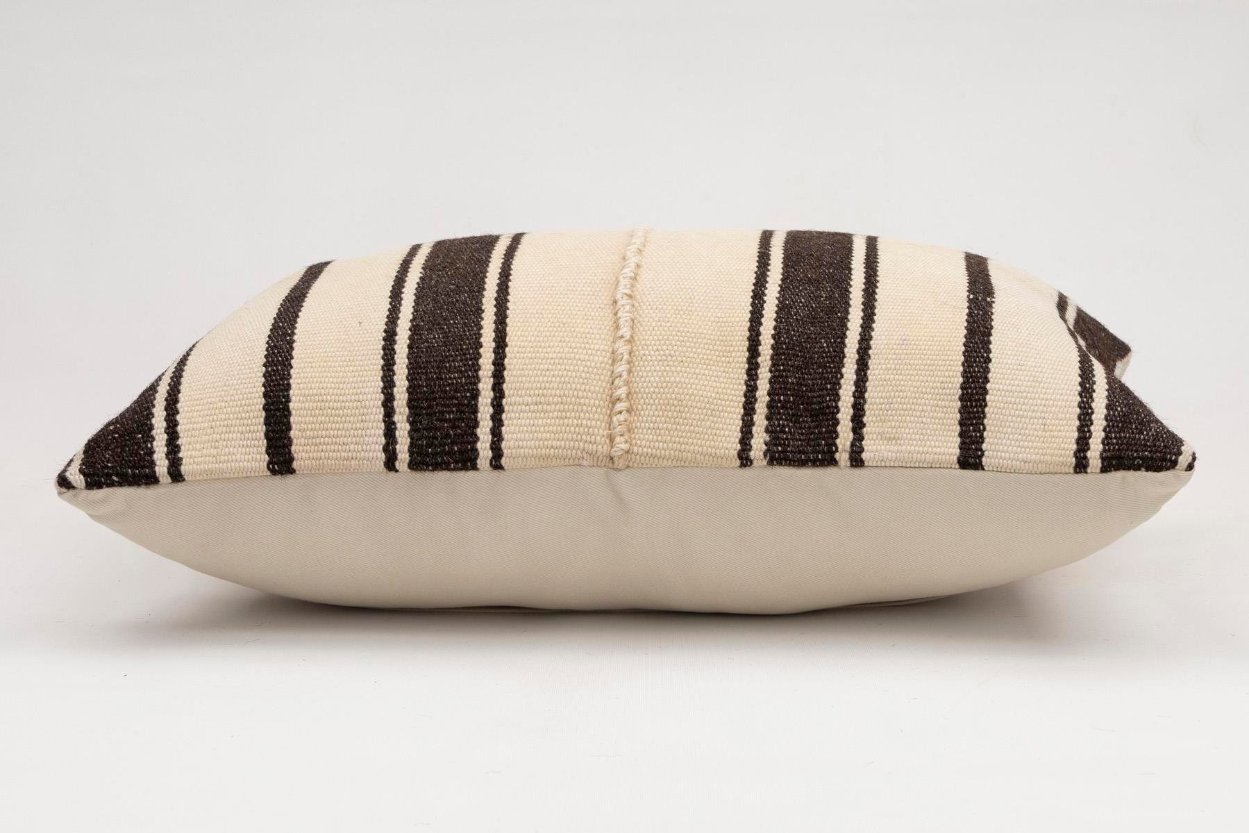 16x24 inches (40x60 cm) Kilim Pillow | KILIM WHOLESALE - Vintage Handmade Pillows - Vintage Handmade Kilim Rugs - It is 100% wool. Artistic and historical rugs. Old handwoven rugs. - Online hand woven rugs and kilim cushions sales. Shipping to a