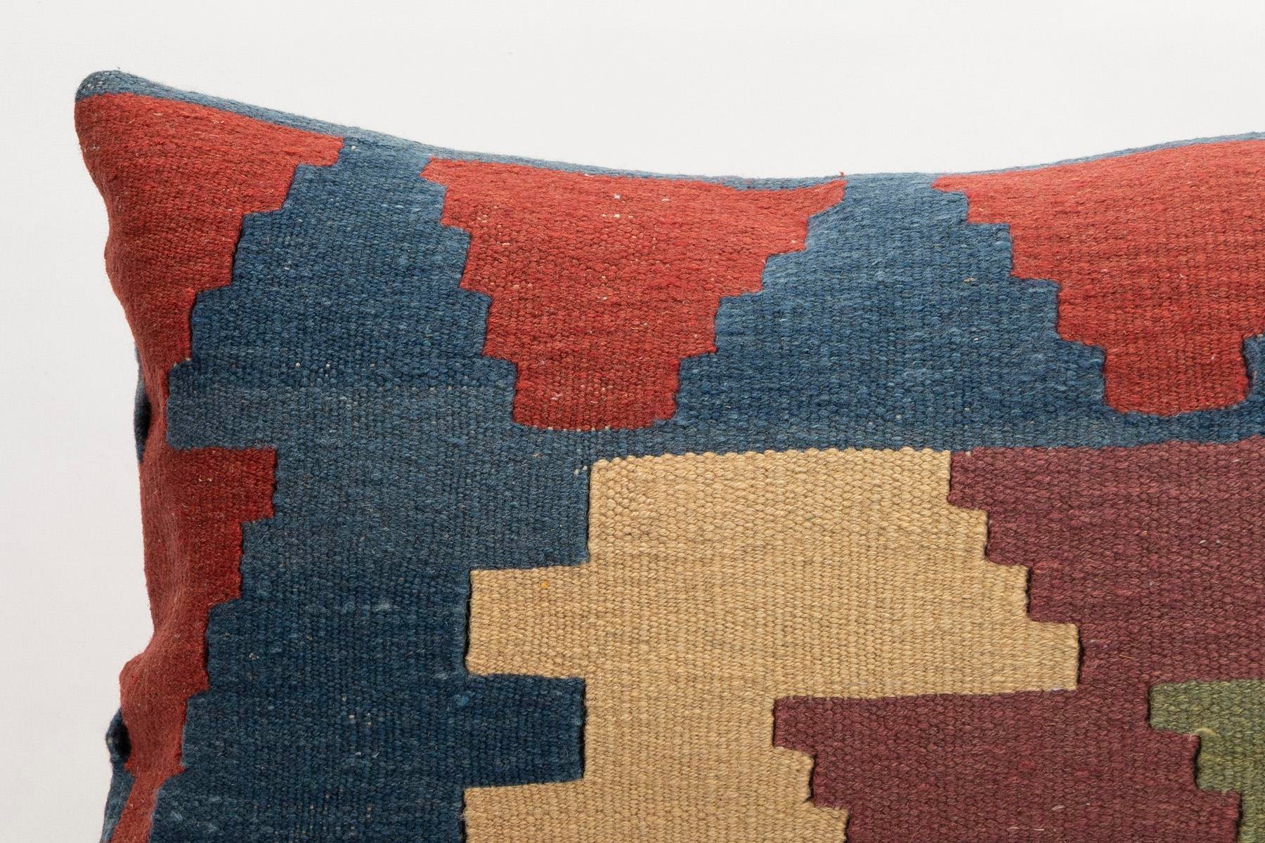 16x24 inches (40x60 cm) Kilim Pillow | KILIM WHOLESALE - Vintage Handmade Pillows - Vintage Handmade Kilim Rugs - It is 100% wool. Artistic and historical rugs. Old handwoven rugs. - Online hand woven rugs and kilim cushions sales. Shipping to a