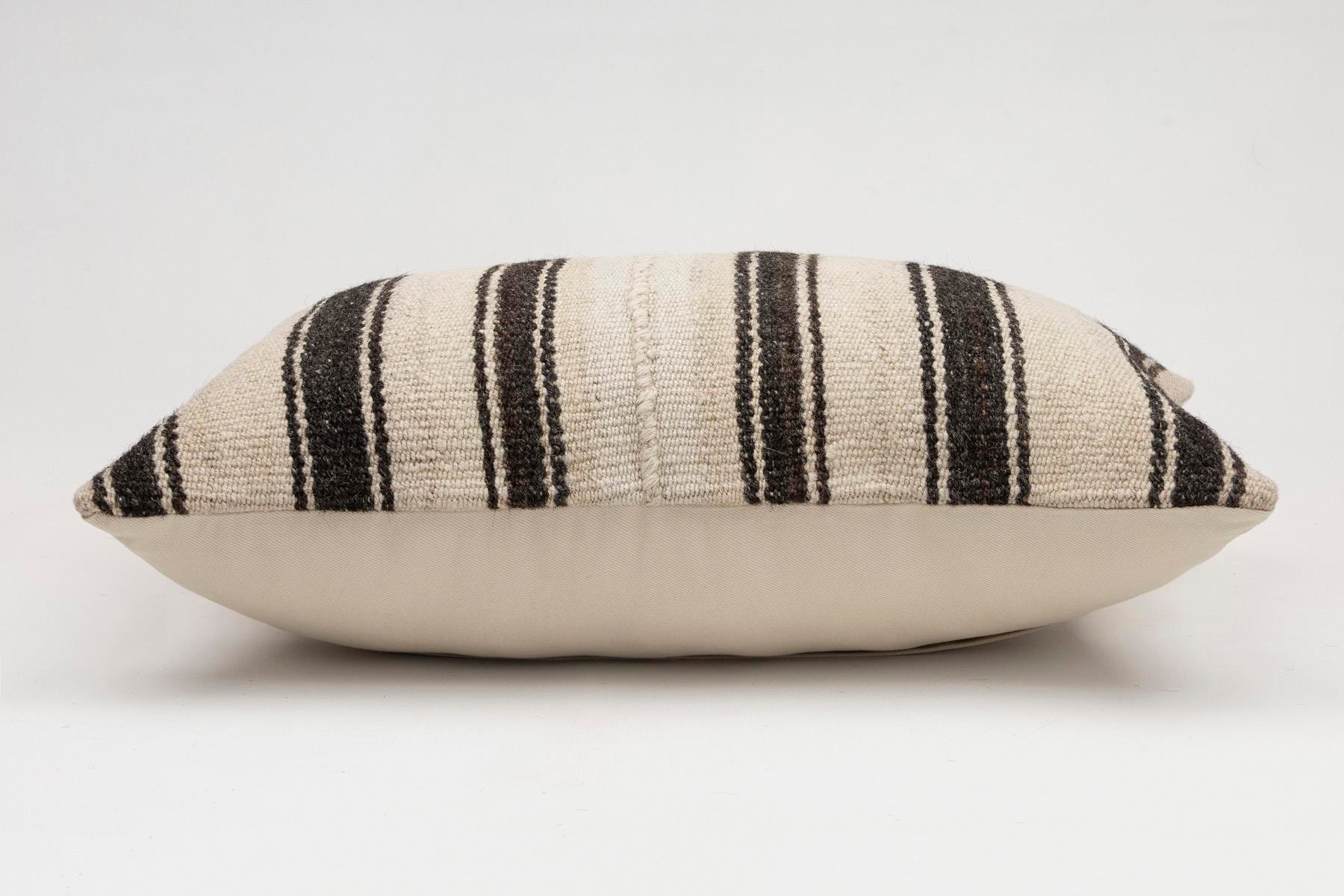 16x24 inches (40x60 cm) Kilim Pillow | KILIM WHOLESALE - Vintage Handmade Pillows - Vintage Handmade Kilim Rugs - It is 100% wool. Artistic and historical rugs. Old handwoven rugs. - Online hand woven rugs and kilim cushions sales. Shipping to a