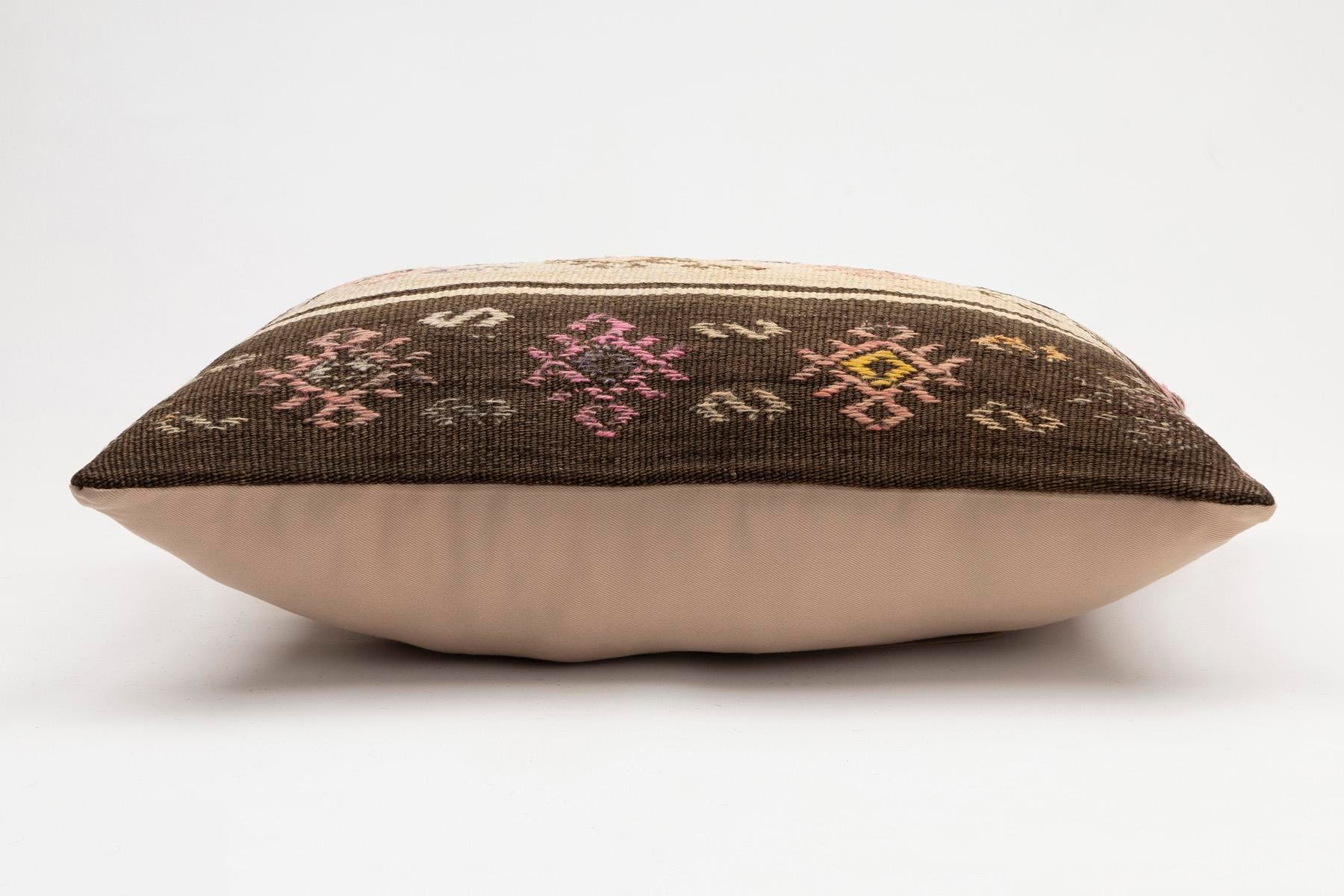 16x24 inches (40x60 cm) Kilim Pillow | KILIM WHOLESALE - Vintage Handmade Pillows - Vintage Handmade Kilim Rugs - It is 100% wool. Artistic and historical rugs. Old handwoven rugs. - Online hand woven rugs and kilim cushions sales. Shipping to a