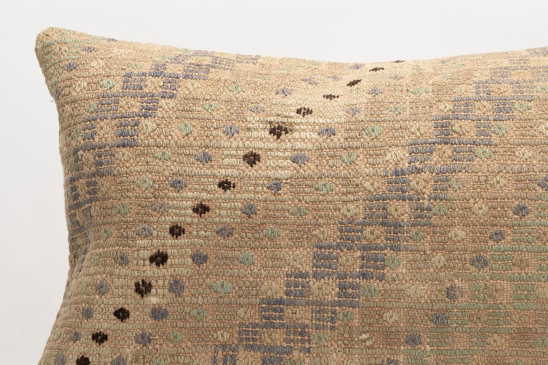 16x24 inches (40x60 cm) Kilim Pillow | KILIM WHOLESALE - Vintage Handmade Pillows - Vintage Handmade Kilim Rugs - It is 100% wool. Artistic and historical rugs. Old handwoven rugs. - Online hand woven rugs and kilim cushions sales. Shipping to a