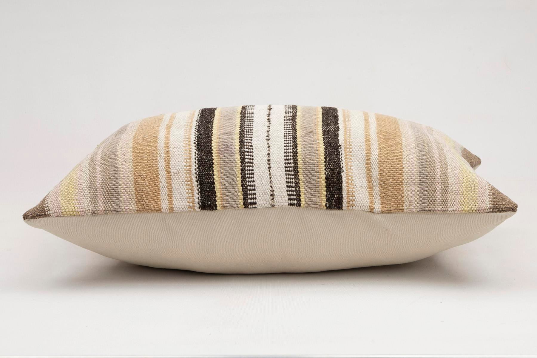 16x24 inches (40x60 cm) Kilim Pillow | KILIM WHOLESALE - Vintage Handmade Pillows - Vintage Handmade Kilim Rugs - It is 100% wool. Artistic and historical rugs. Old handwoven rugs. - Online hand woven rugs and kilim cushions sales. Shipping to a