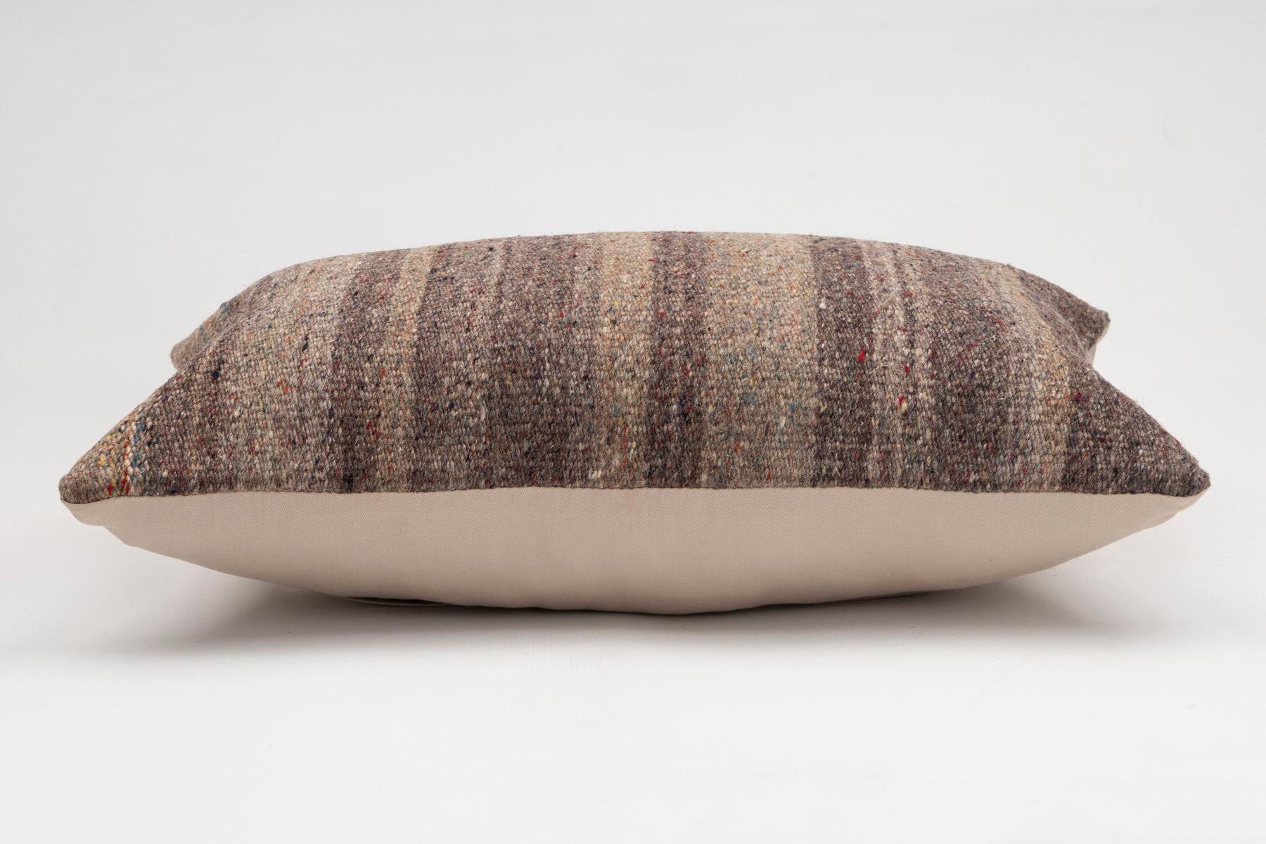 16x24 inches (40x60 cm) Kilim Pillow | KILIM WHOLESALE - Vintage Handmade Pillows - Vintage Handmade Kilim Rugs - It is 100% wool. Artistic and historical rugs. Old handwoven rugs. - Online hand woven rugs and kilim cushions sales. Shipping to a